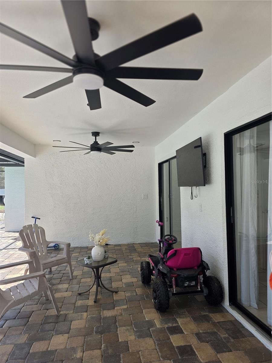 Image 38 of 51 For 13128 Hazelcrest Street