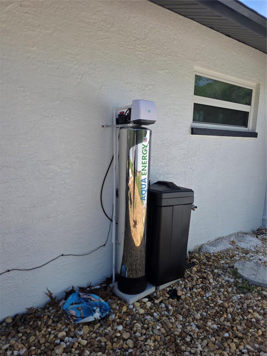 Image 39 of 51 For 13128 Hazelcrest Street