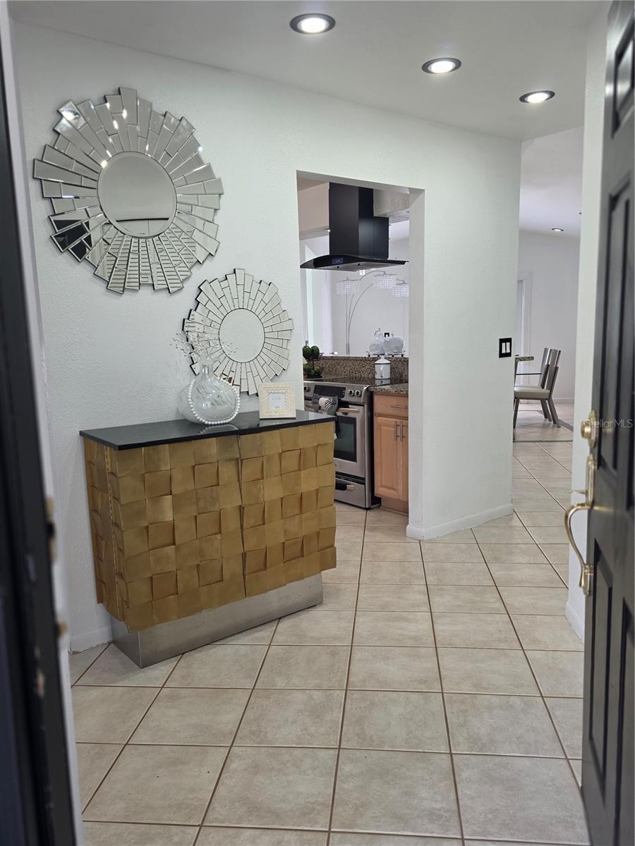 Image 9 of 51 For 13128 Hazelcrest Street