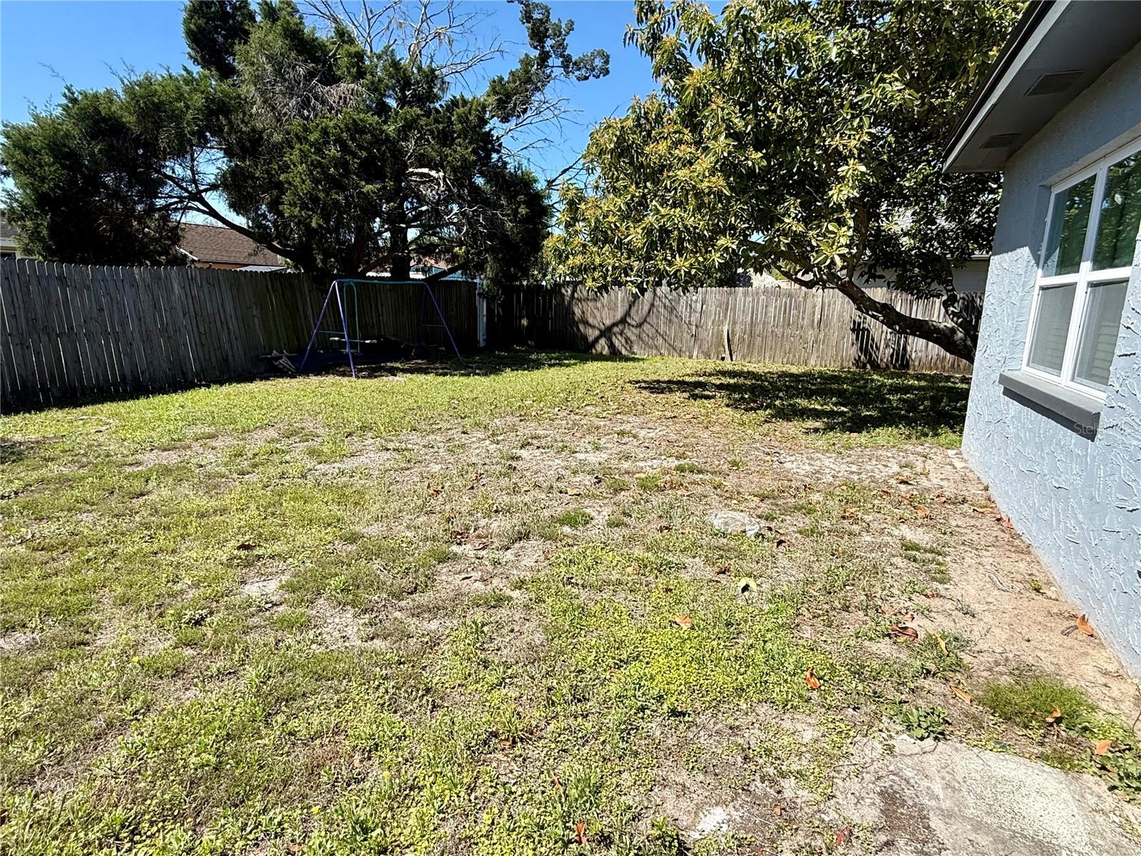 Image 6 of 8 For 7102 Carmel Avenue