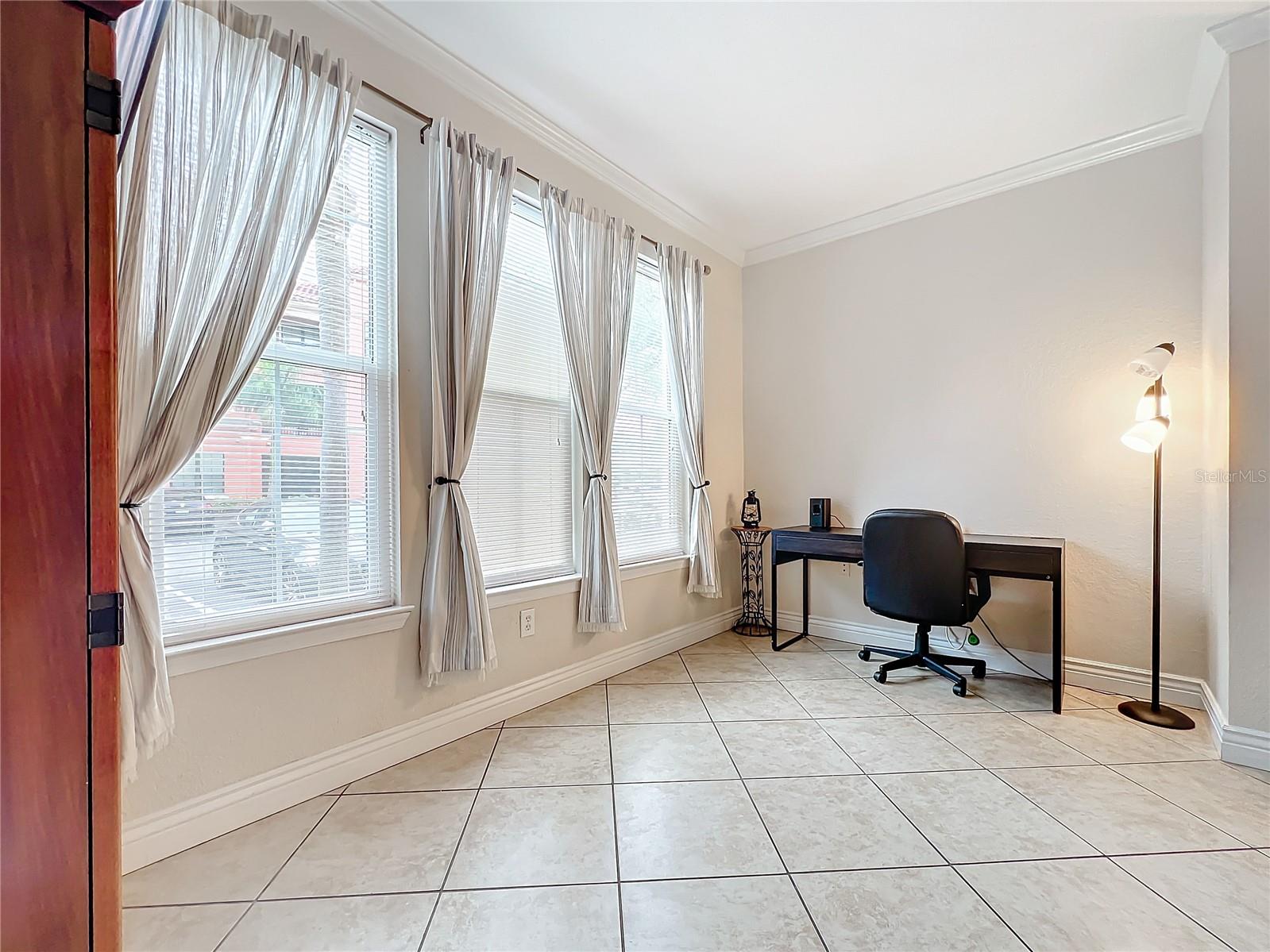 Image 14 of 39 For 2724 Via Murano  615