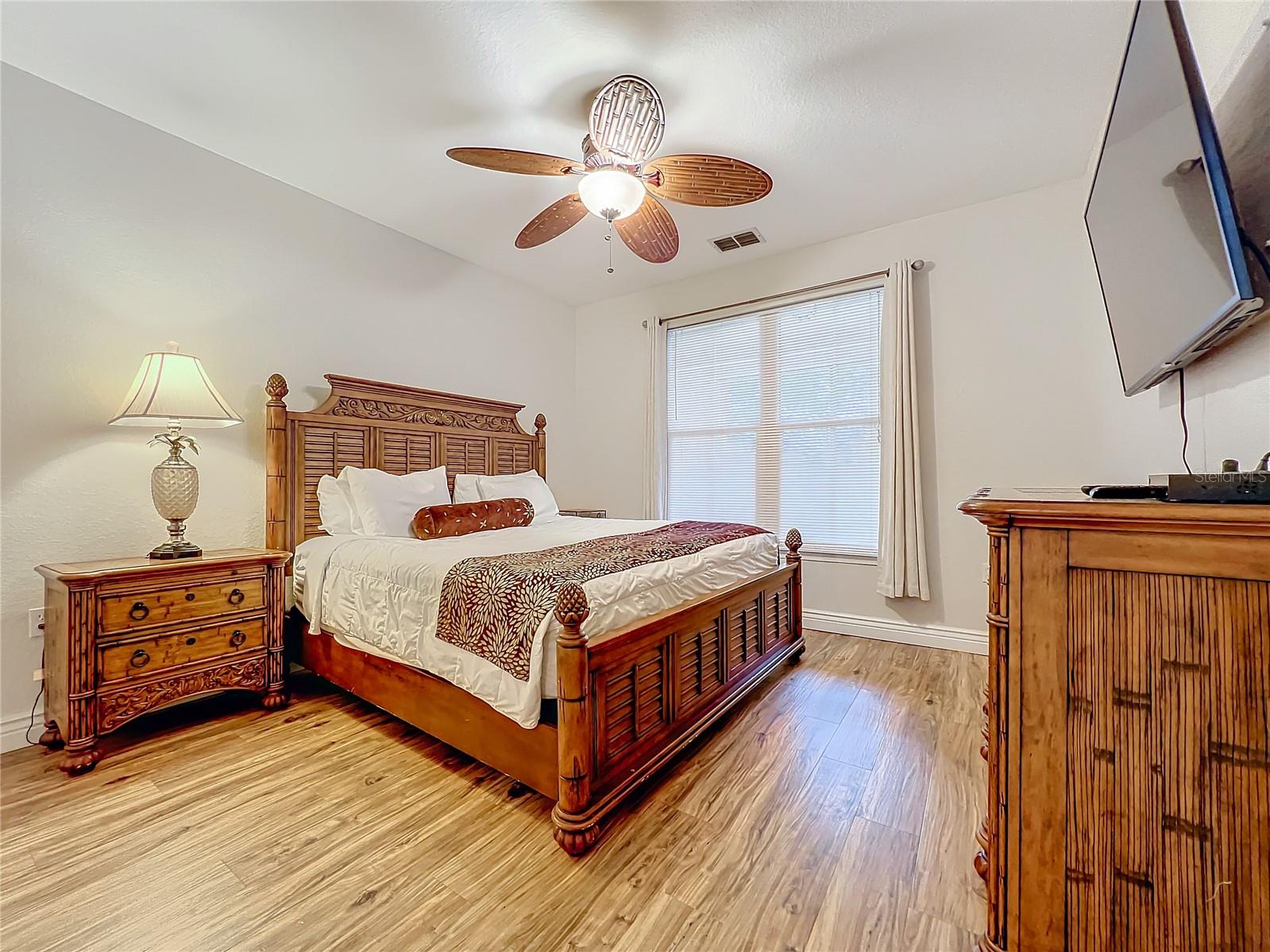 Image 15 of 39 For 2724 Via Murano  615