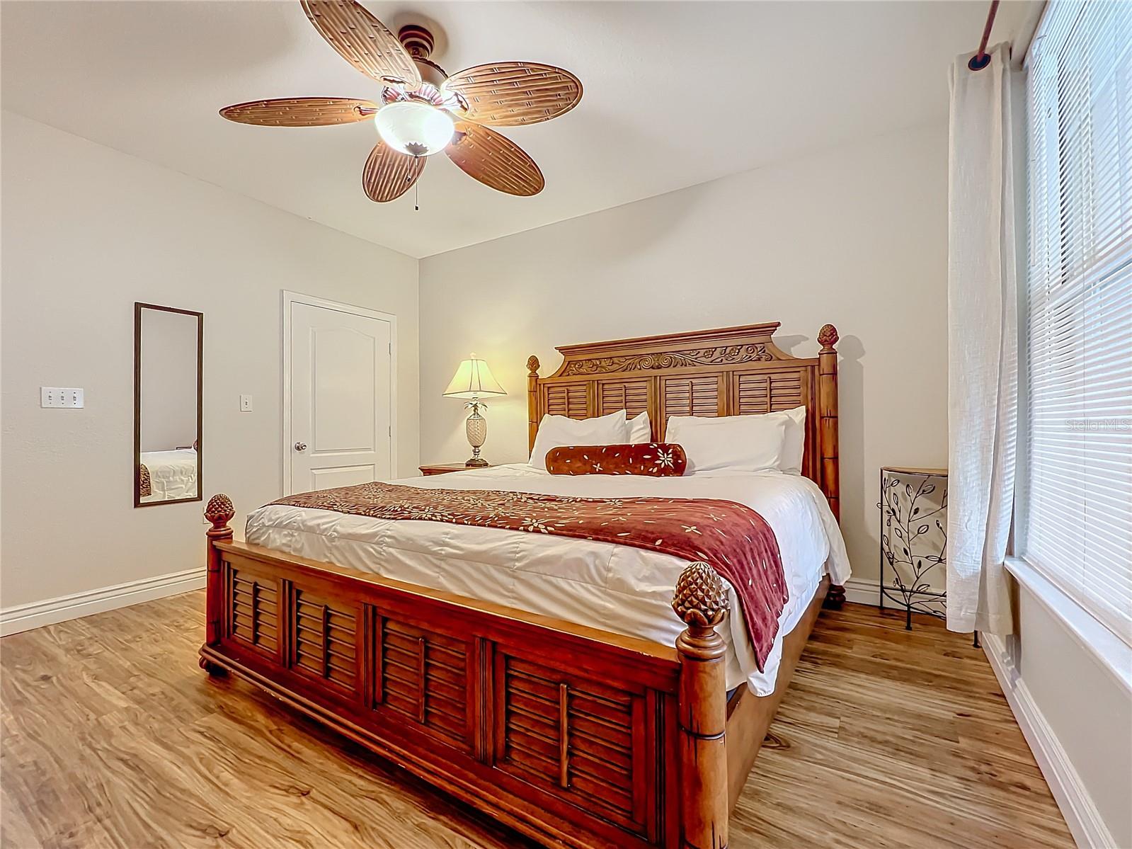 Image 16 of 39 For 2724 Via Murano  615