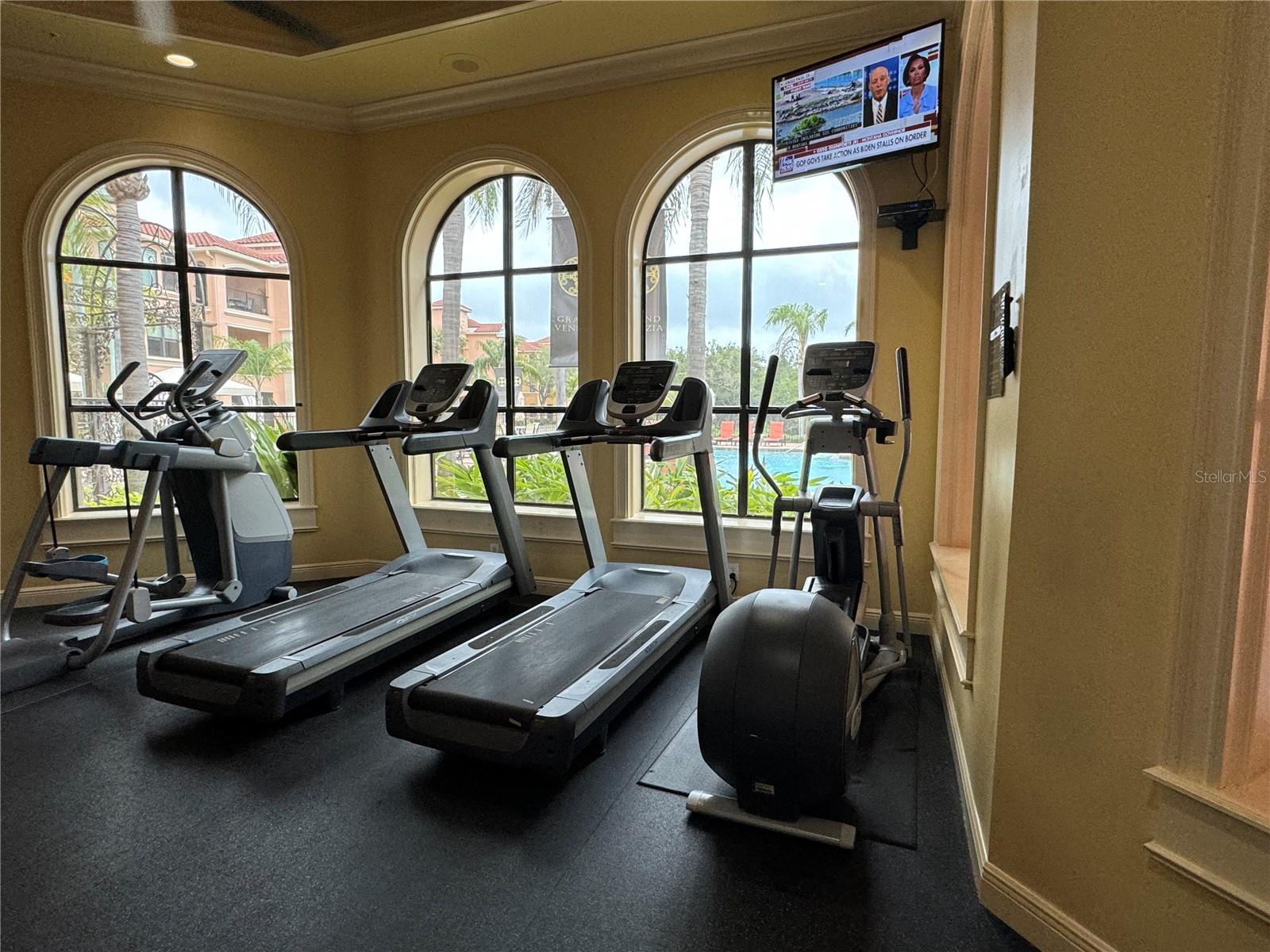 Image 26 of 39 For 2724 Via Murano  615