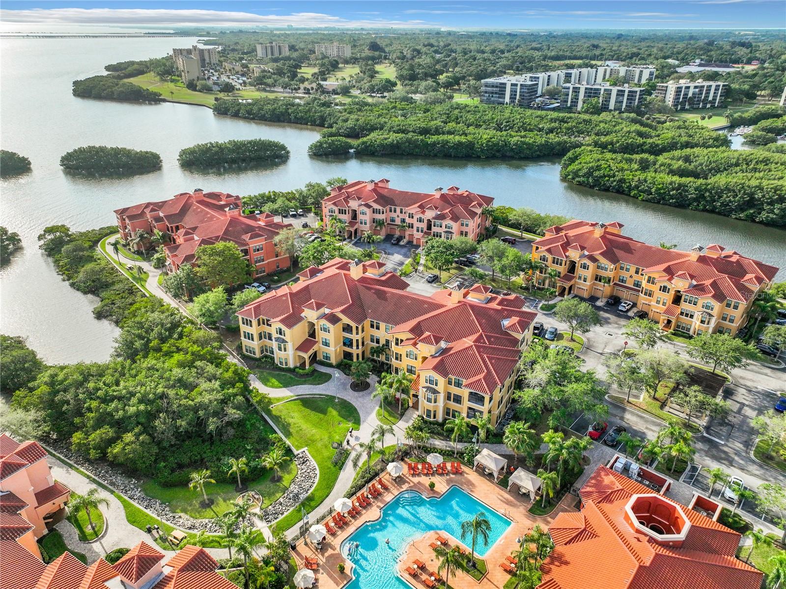 Image 34 of 39 For 2724 Via Murano  615