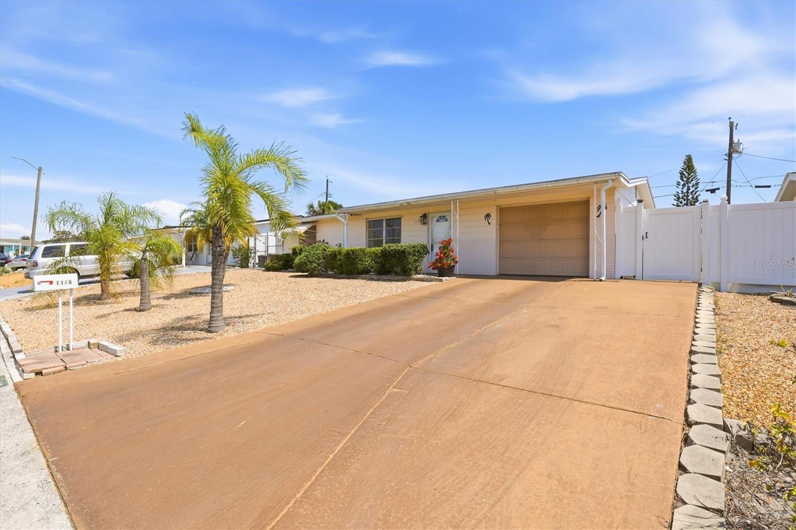 Image 3 of 28 For 1126 Clairborne Street