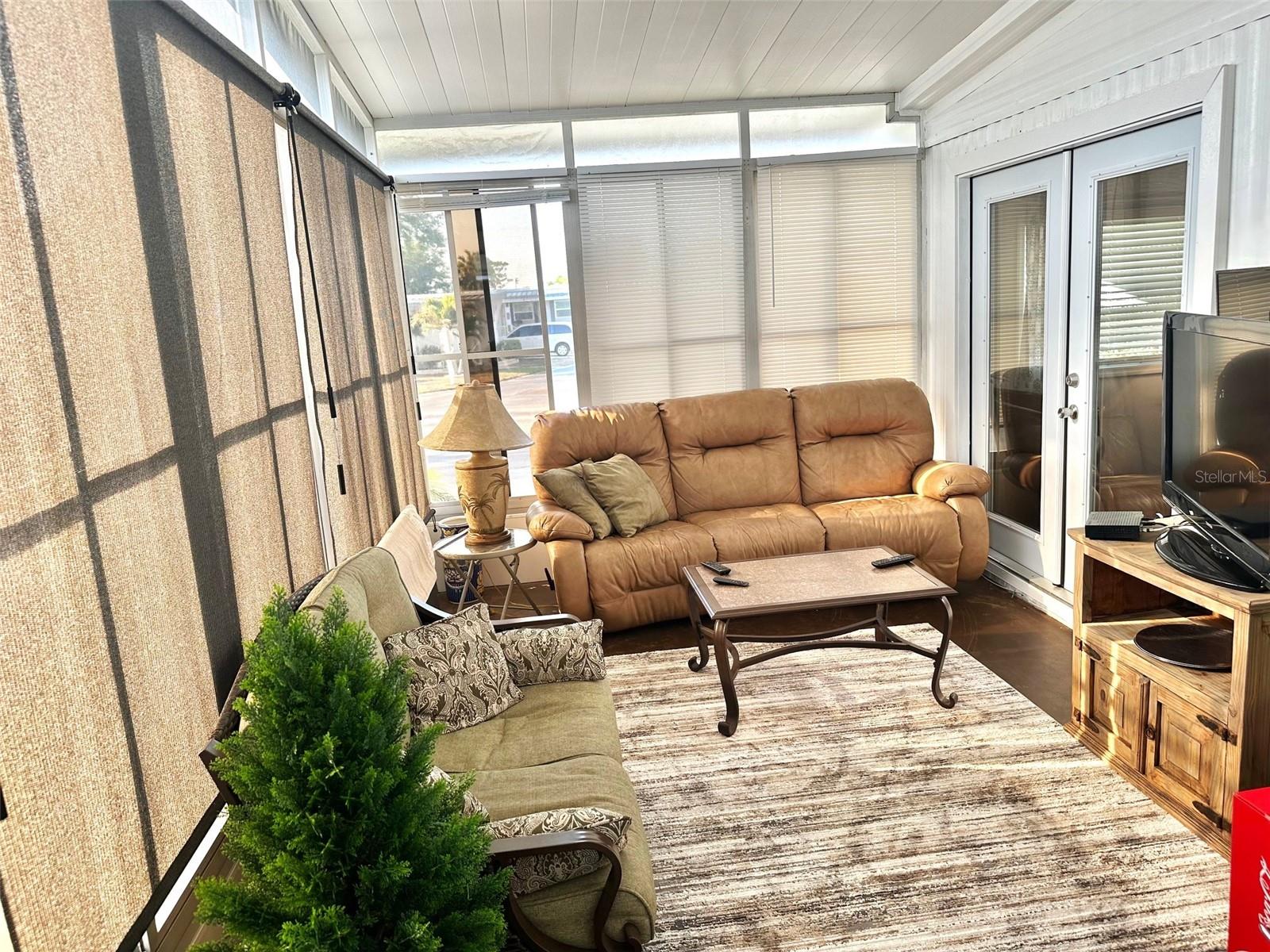 Image 15 of 17 For 9790 66th Street N 470