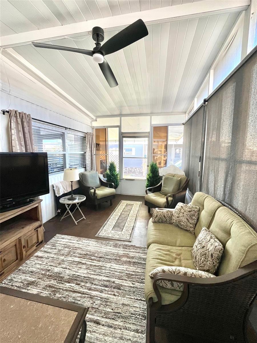 Image 6 of 17 For 9790 66th Street N 470