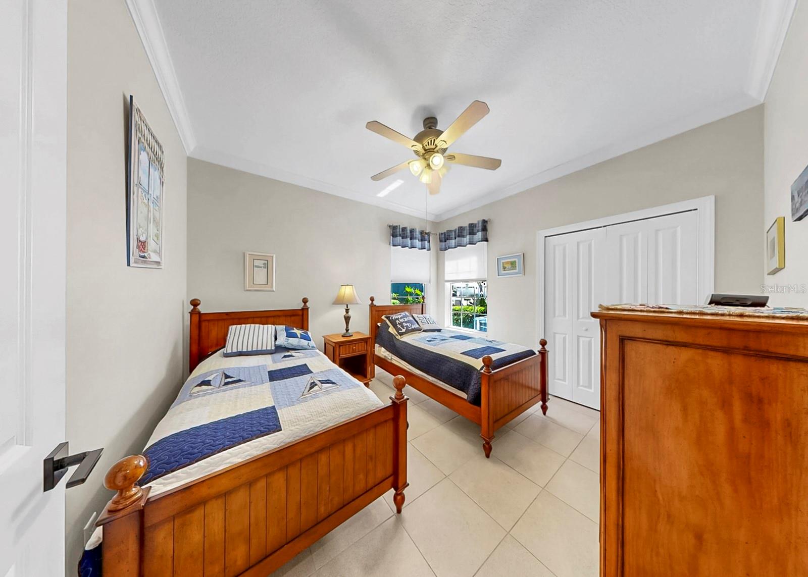 Image 23 of 42 For 15748 Phoebe Park Avenue