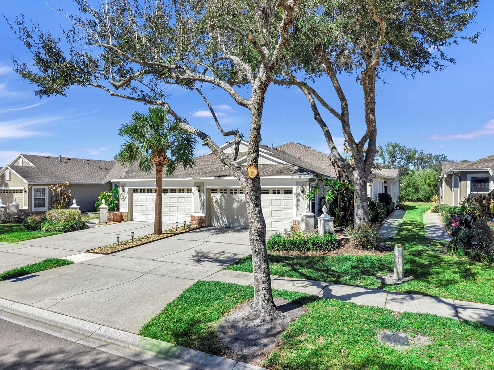 Image 4 of 42 For 15748 Phoebe Park Avenue