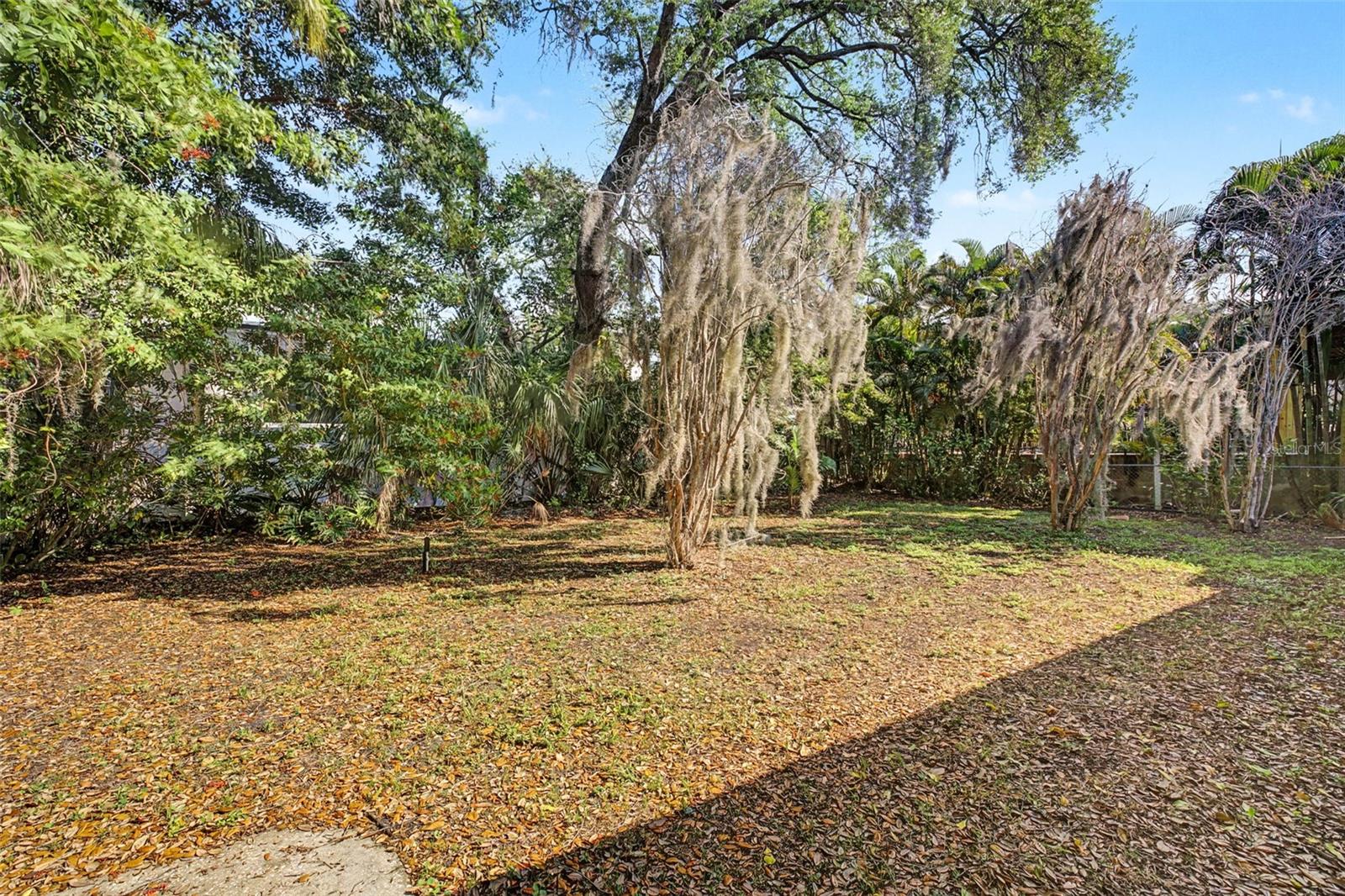 Image 10 of 28 For 4811 Sunset Boulevard