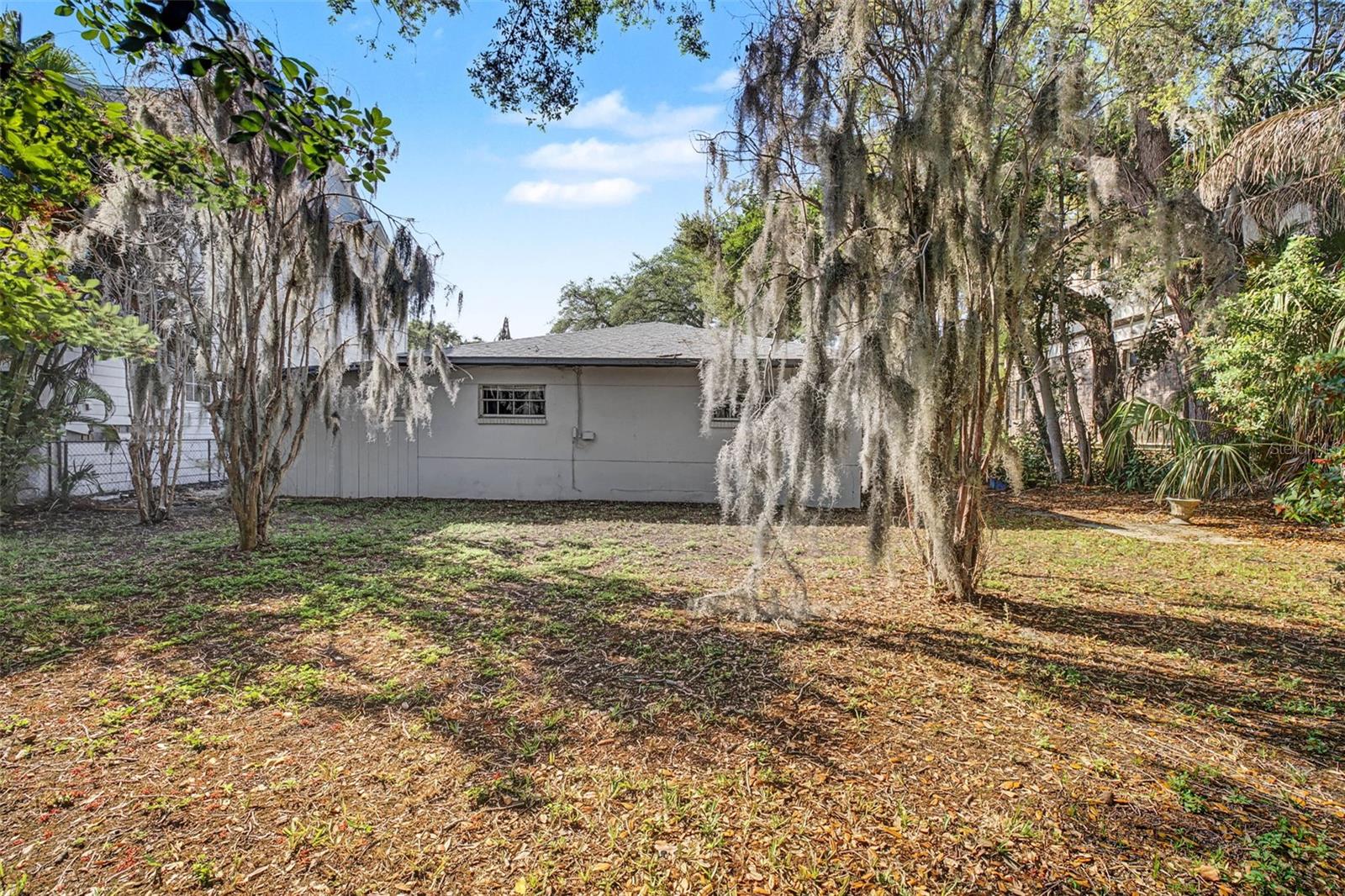 Image 12 of 28 For 4811 Sunset Boulevard