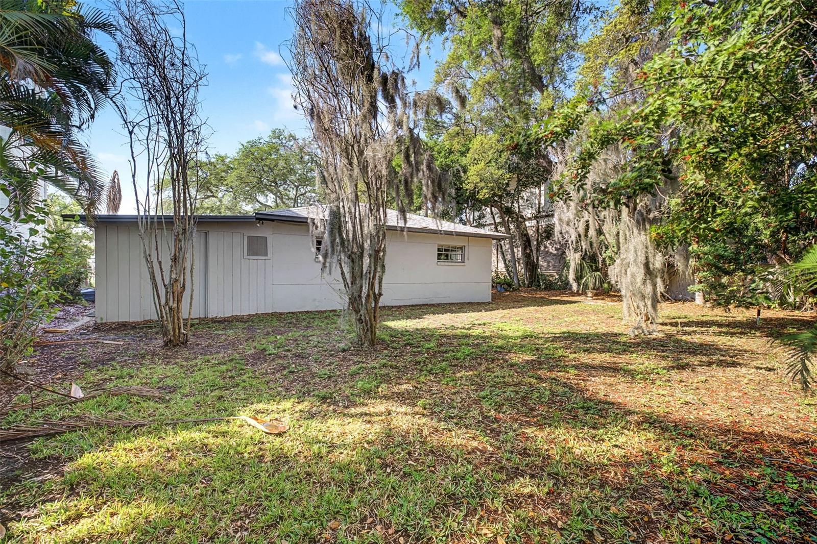 Image 13 of 28 For 4811 Sunset Boulevard