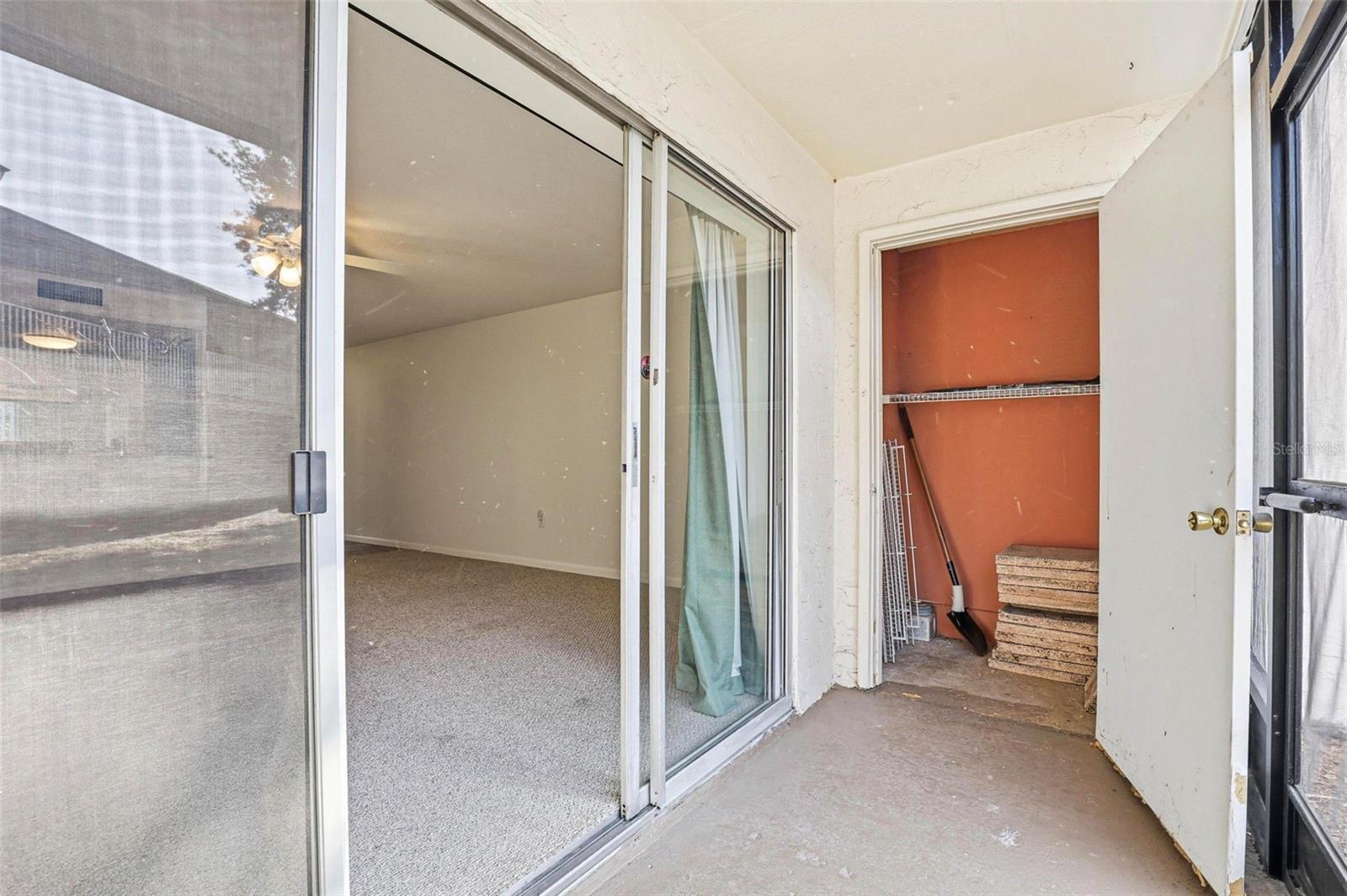 Image 25 of 59 For 776 100th Avenue N 104