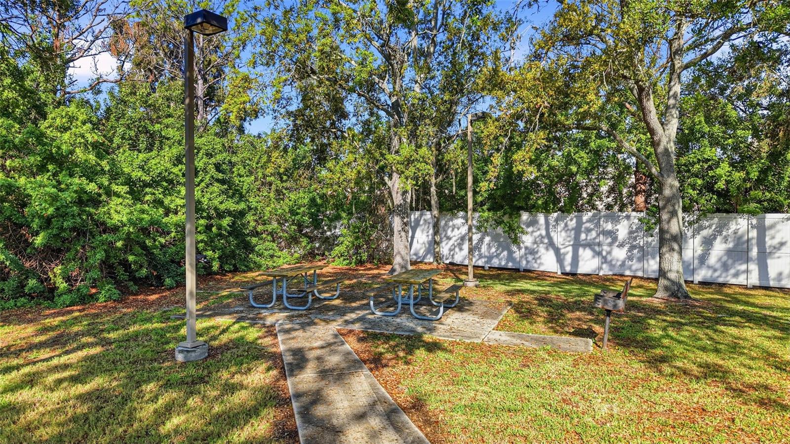 Image 3 of 59 For 776 100th Avenue N 104