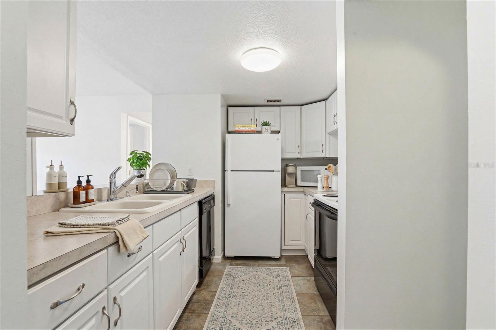 Image 49 of 59 For 776 100th Avenue N 104