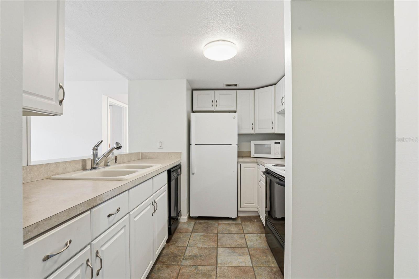 Image 50 of 59 For 776 100th Avenue N 104