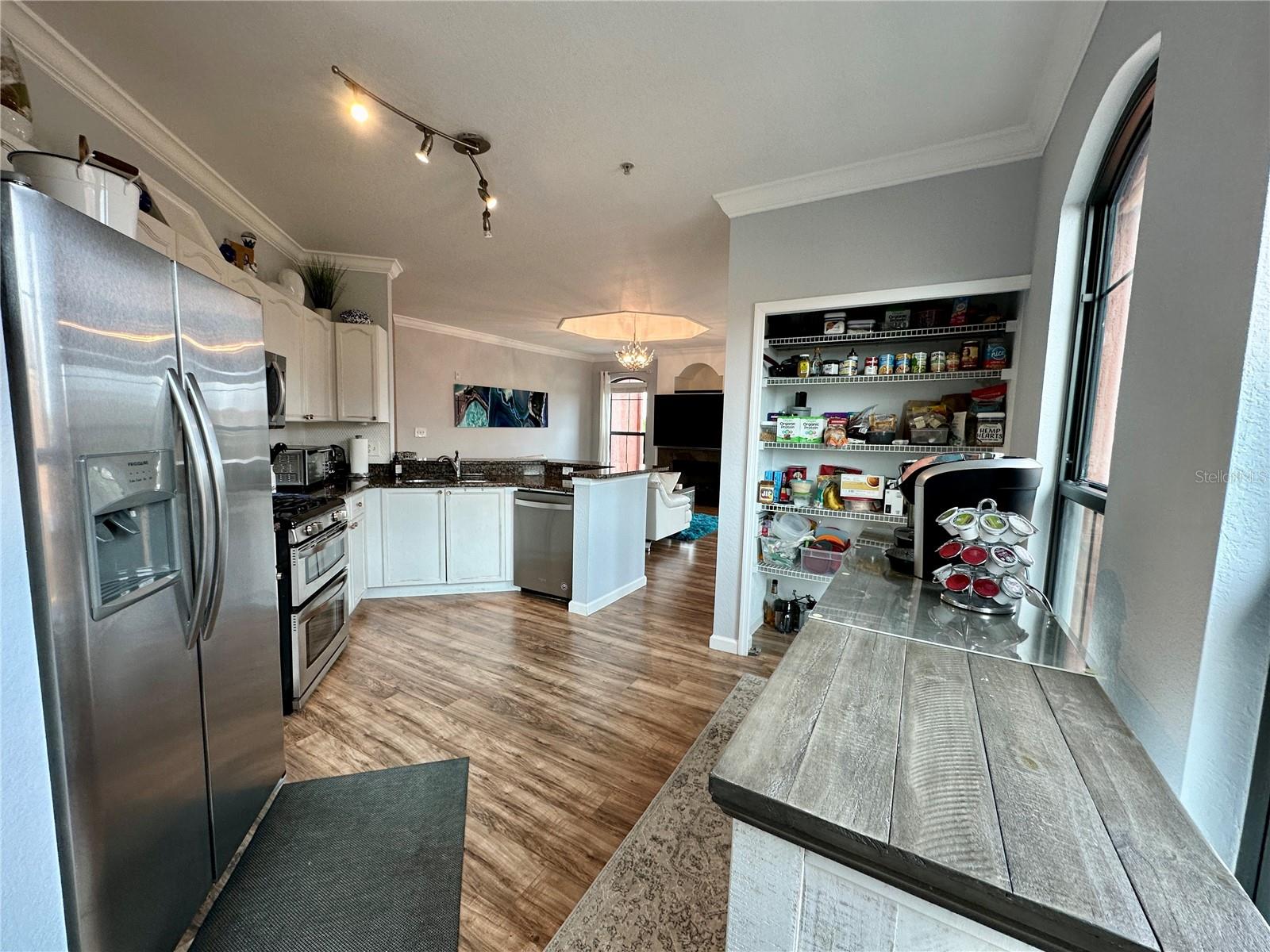 Image 10 of 37 For 2725 Via Cipriani  730a