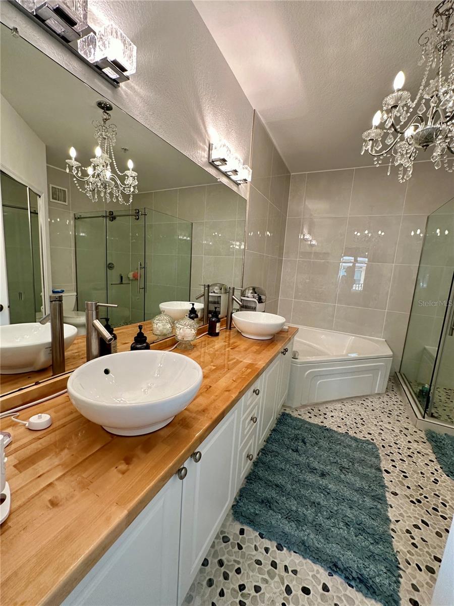 Image 17 of 37 For 2725 Via Cipriani  730a