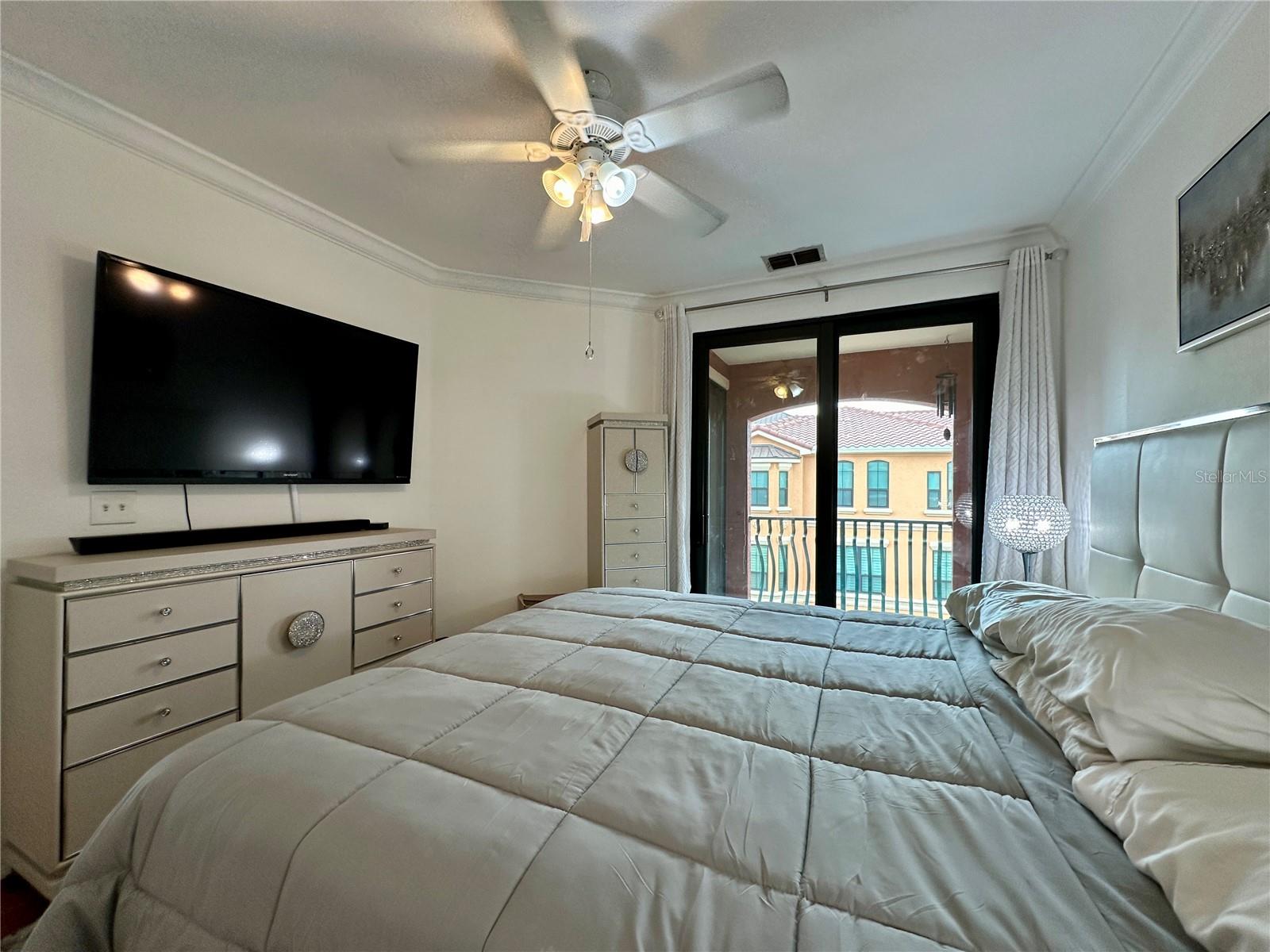 Image 19 of 37 For 2725 Via Cipriani  730a