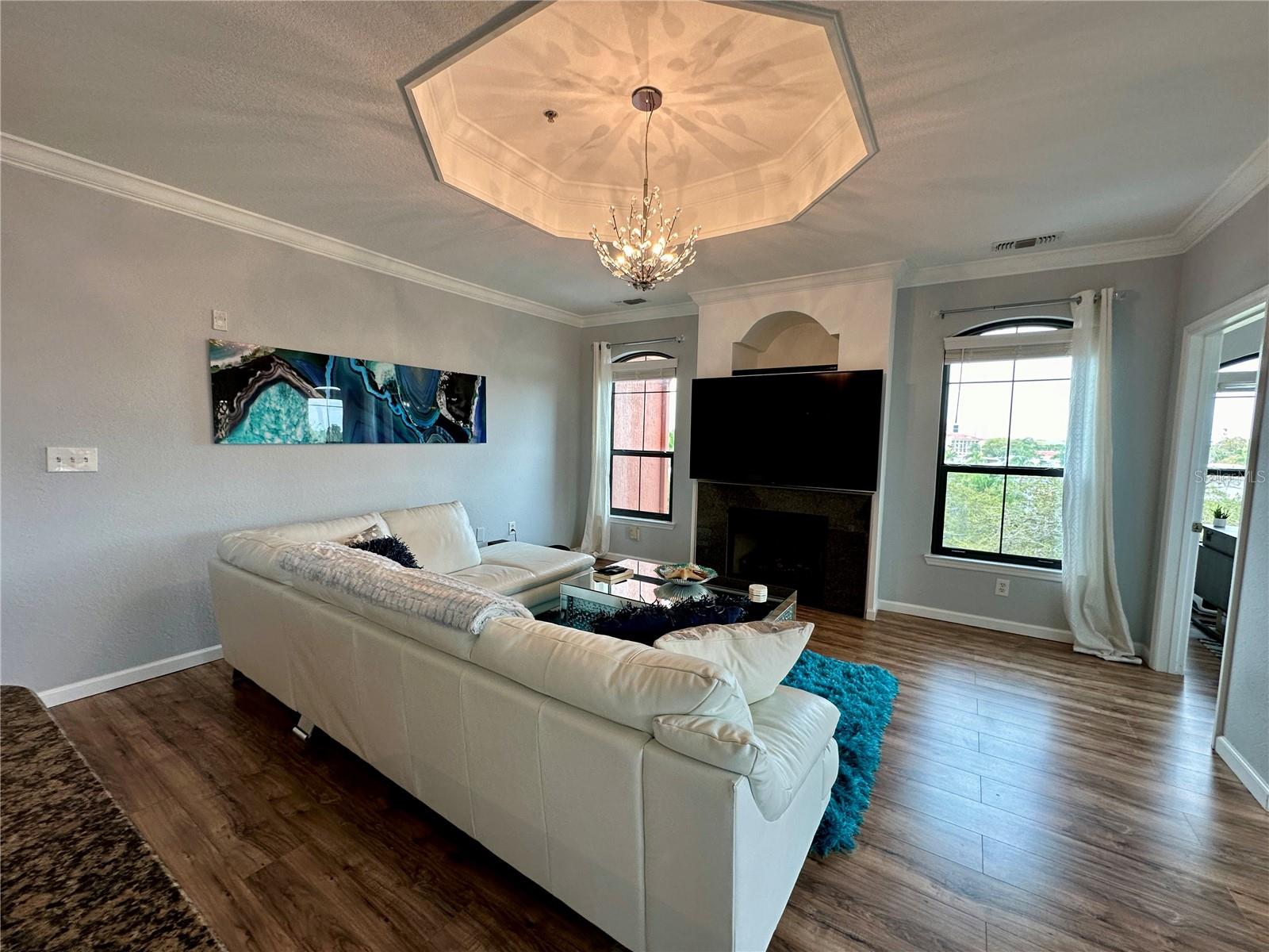 Image 6 of 37 For 2725 Via Cipriani  730a