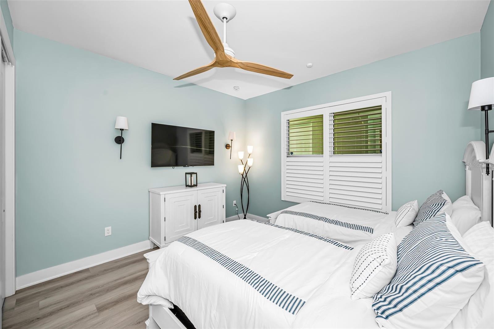 Image 52 of 88 For 400 150th Avenue 207