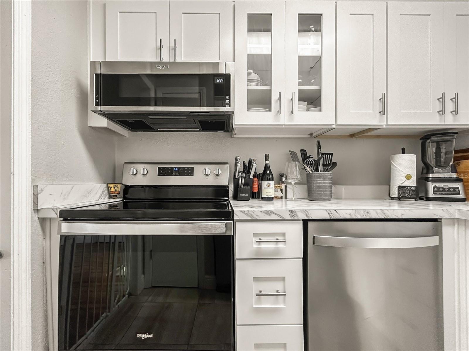 Image 11 of 41 For 13706 Orange Sunset Drive 13706