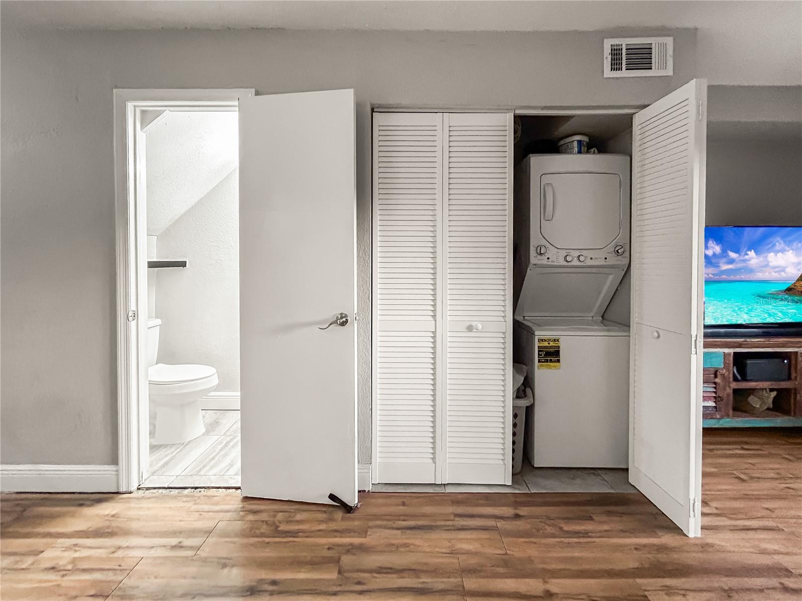 Image 15 of 41 For 13706 Orange Sunset Drive 13706