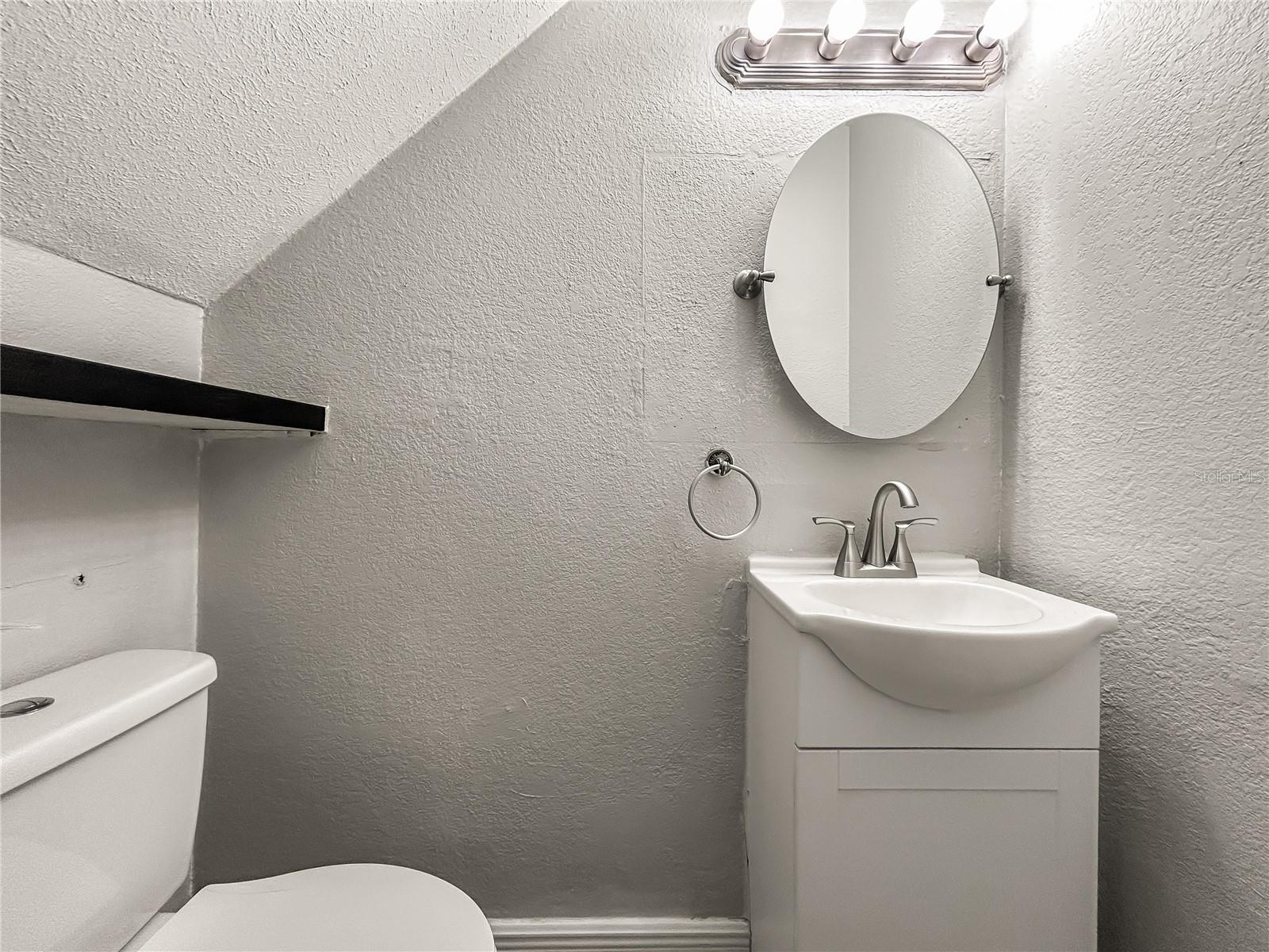 Image 16 of 41 For 13706 Orange Sunset Drive 13706