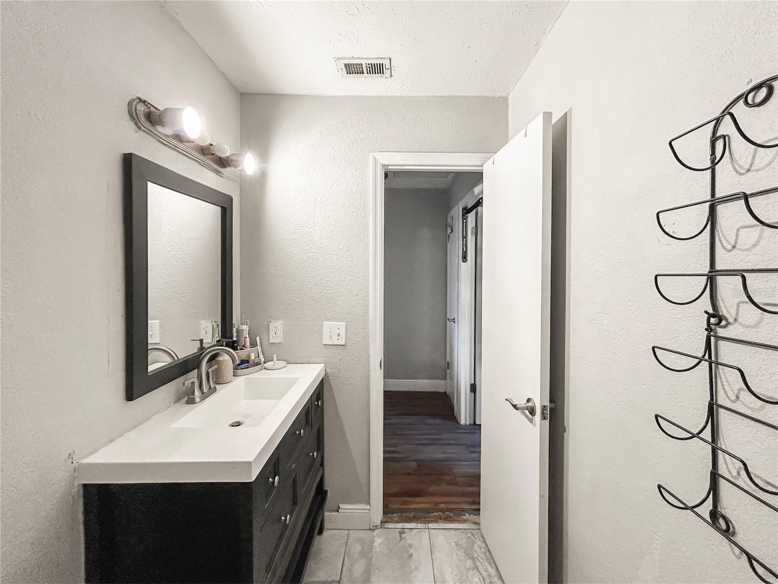 Image 26 of 41 For 13706 Orange Sunset Drive 13706