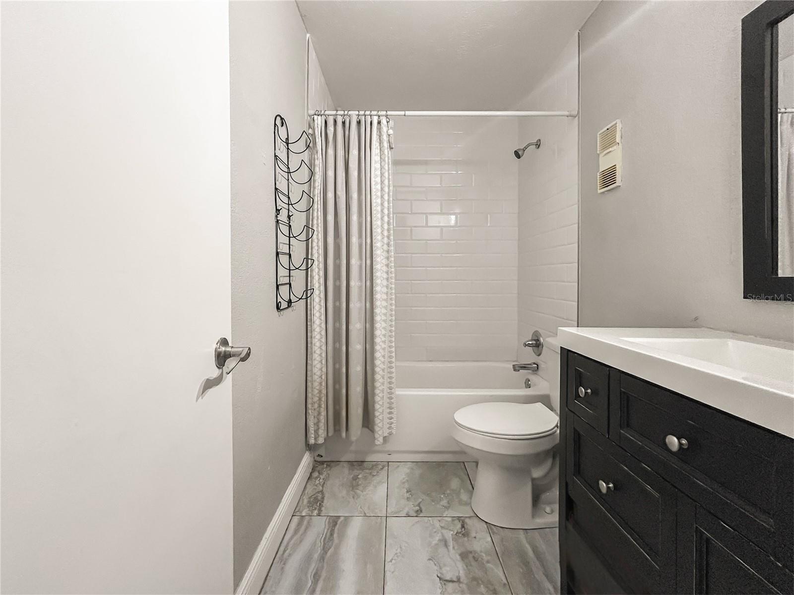 Image 29 of 41 For 13706 Orange Sunset Drive 13706