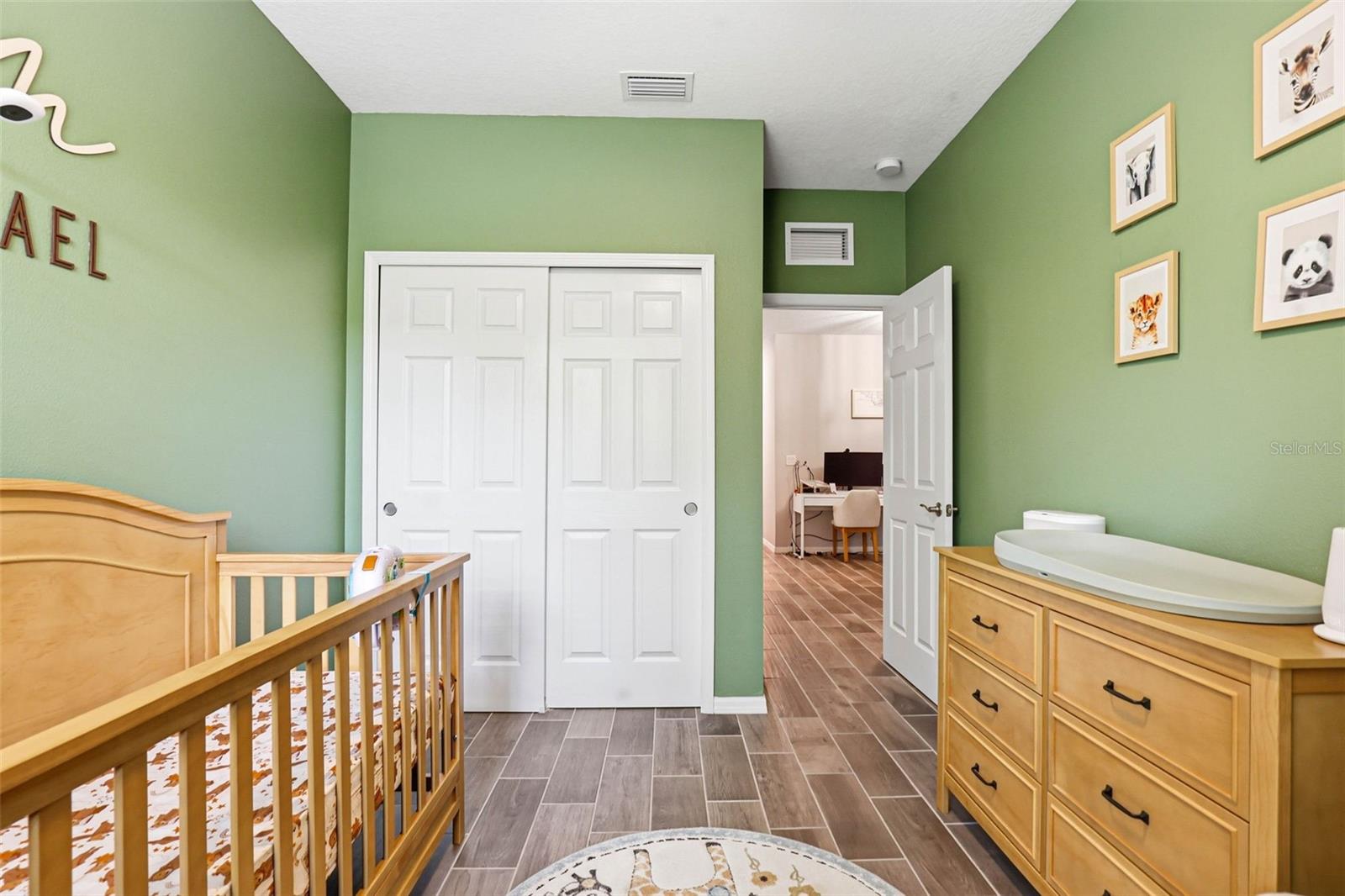 Image 25 of 37 For 2818 Grand Kemerton Place