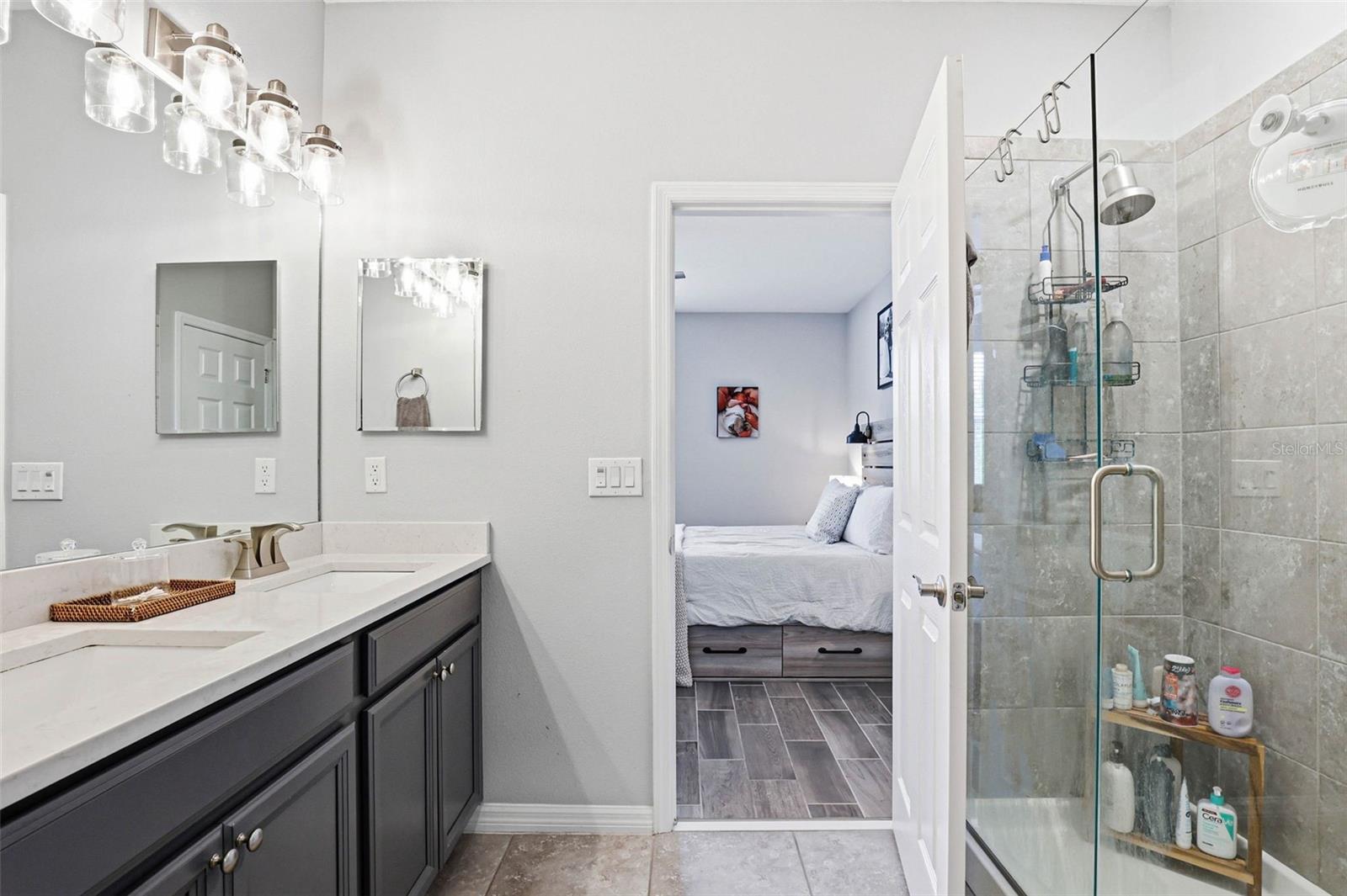 Image 26 of 37 For 2818 Grand Kemerton Place