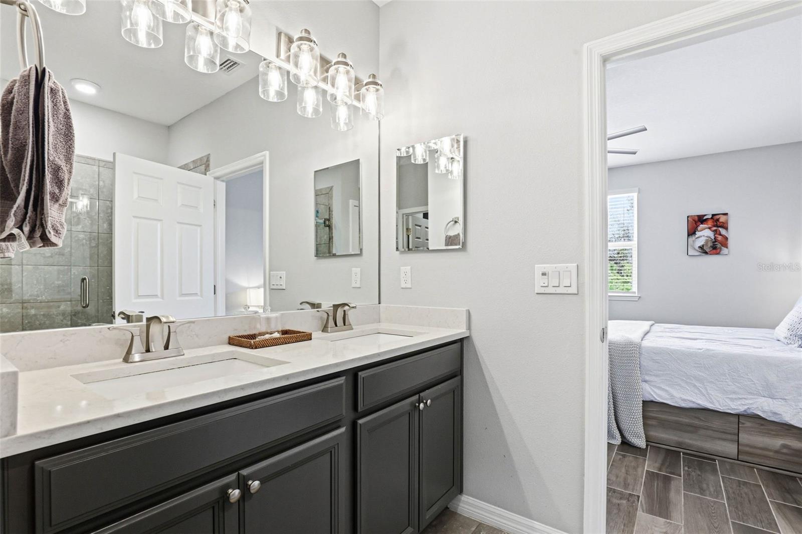 Image 27 of 37 For 2818 Grand Kemerton Place