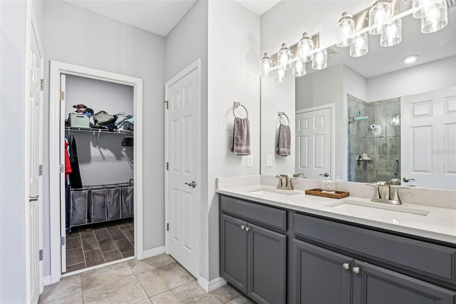 Image 28 of 37 For 2818 Grand Kemerton Place