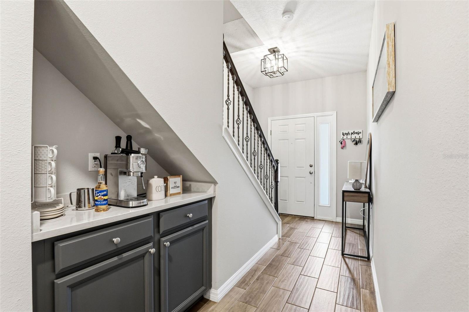 Image 4 of 37 For 2818 Grand Kemerton Place