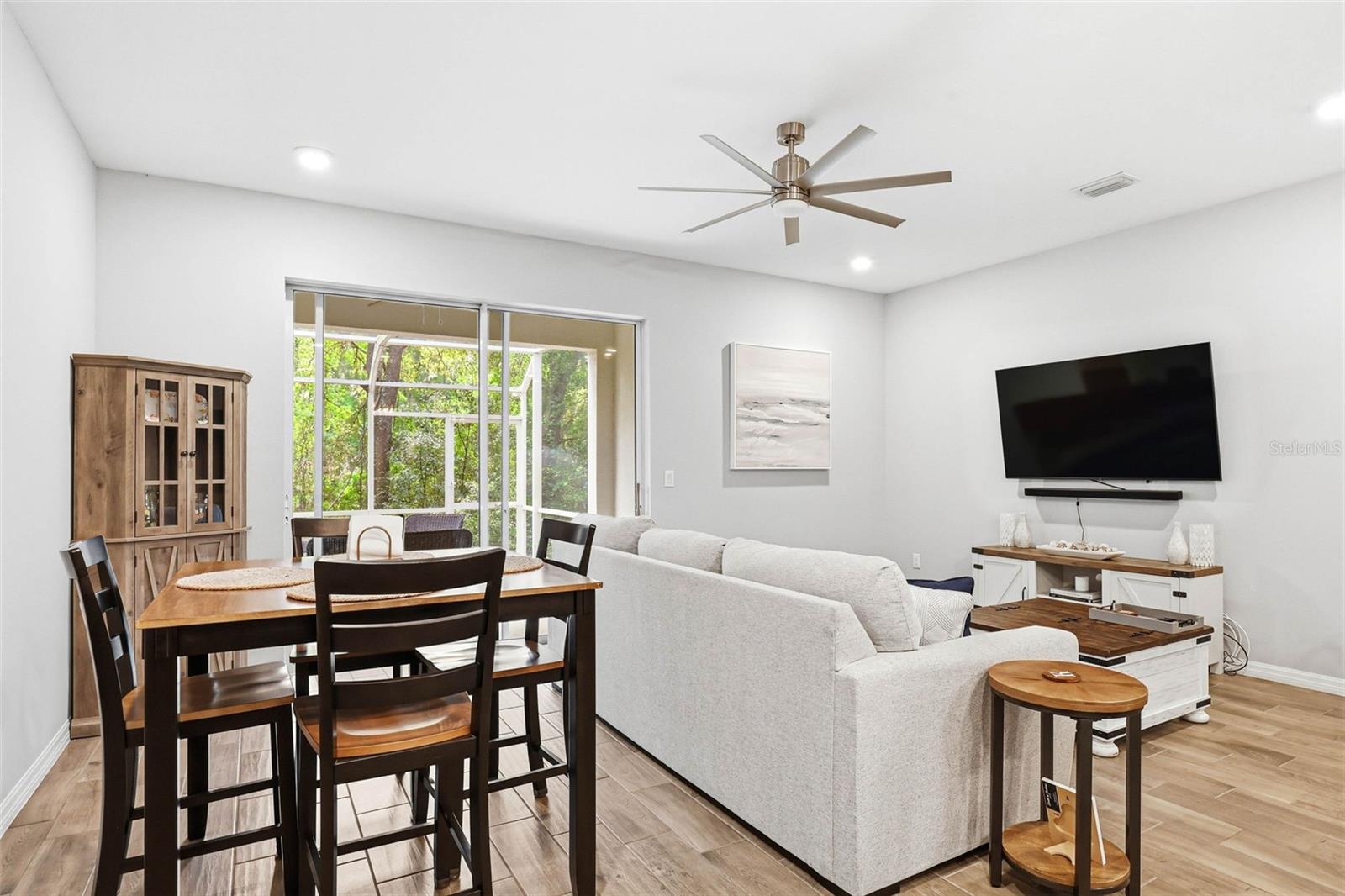 Image 8 of 37 For 2818 Grand Kemerton Place