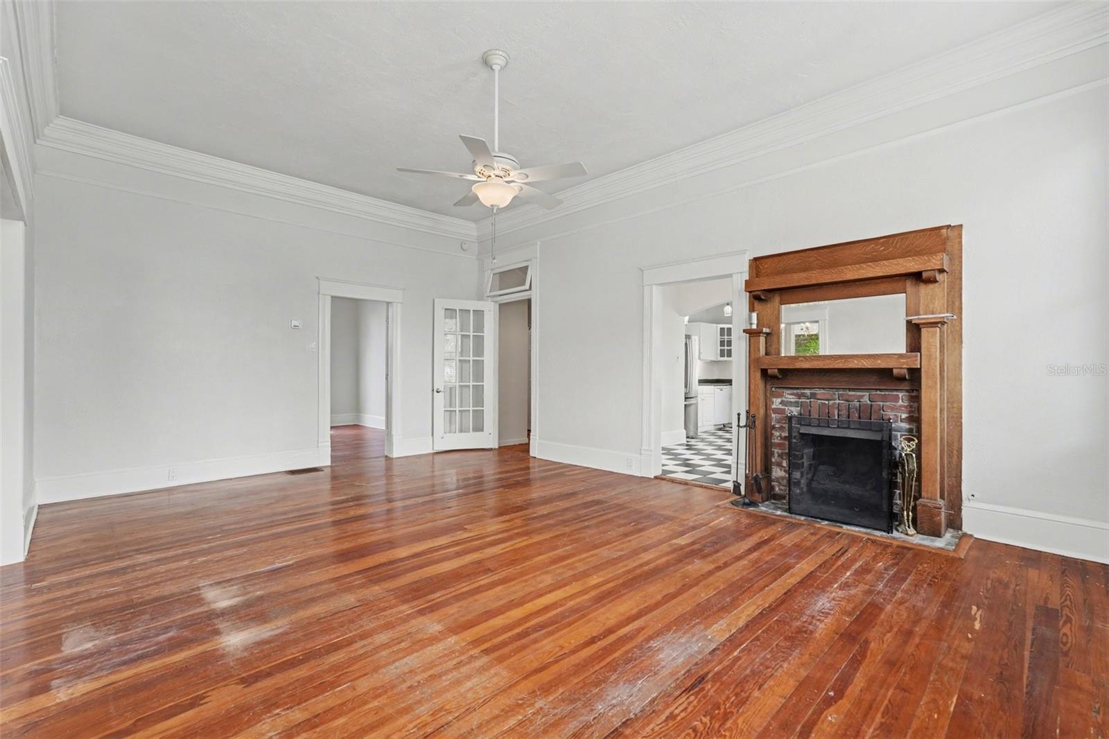 Image 13 of 34 For 501 Euclid Avenue