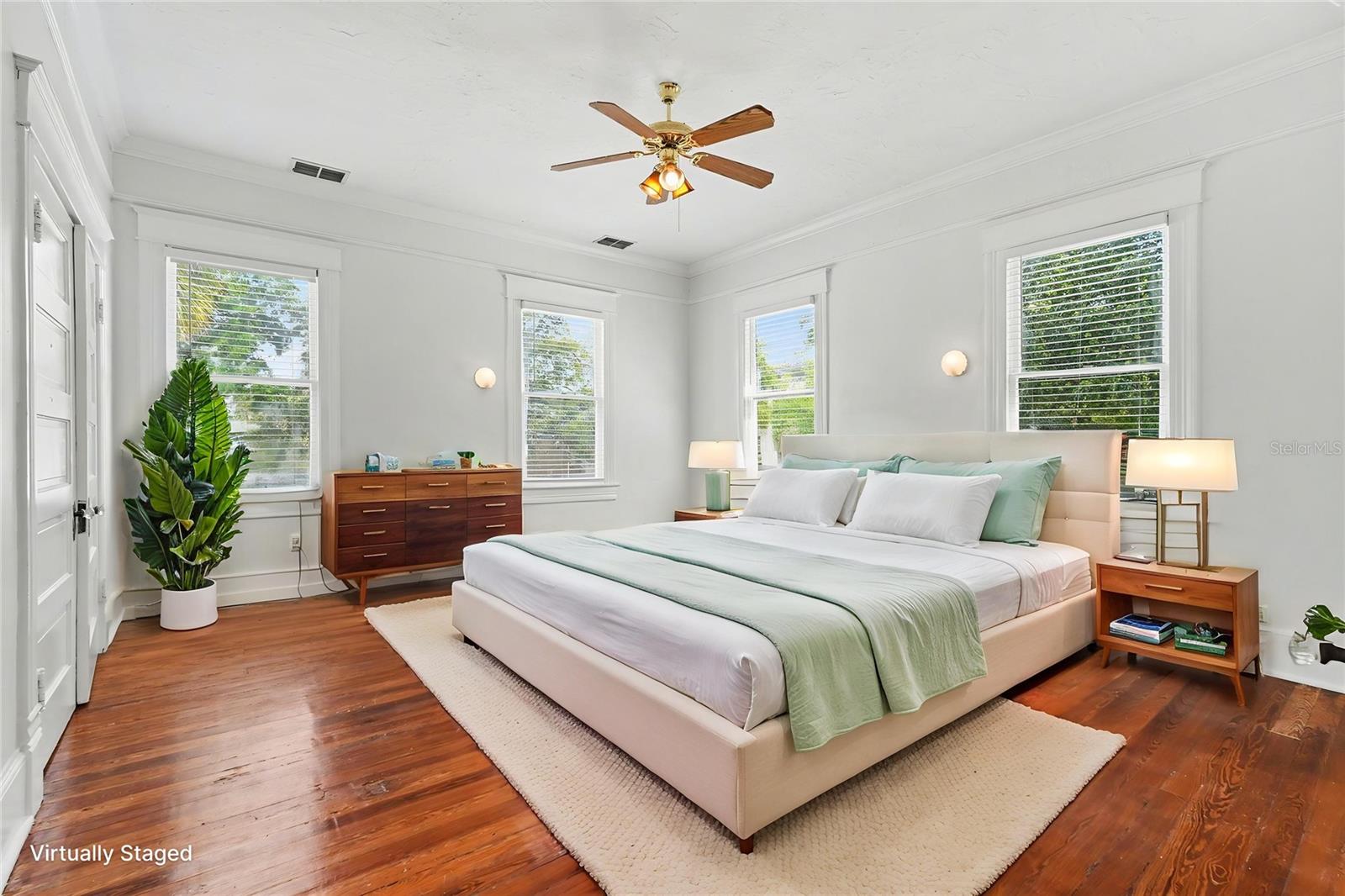 Image 20 of 34 For 501 Euclid Avenue