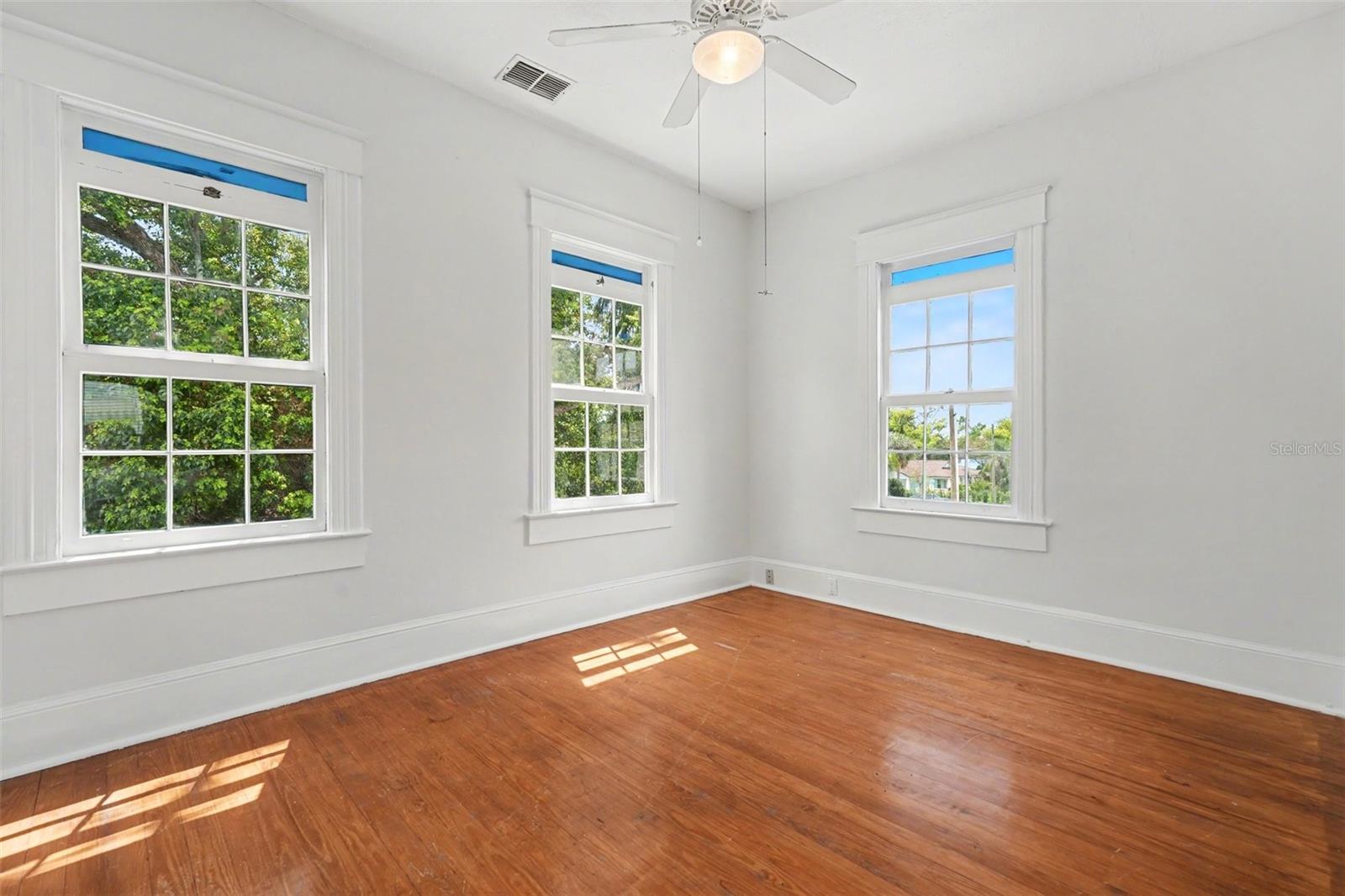 Image 24 of 34 For 501 Euclid Avenue