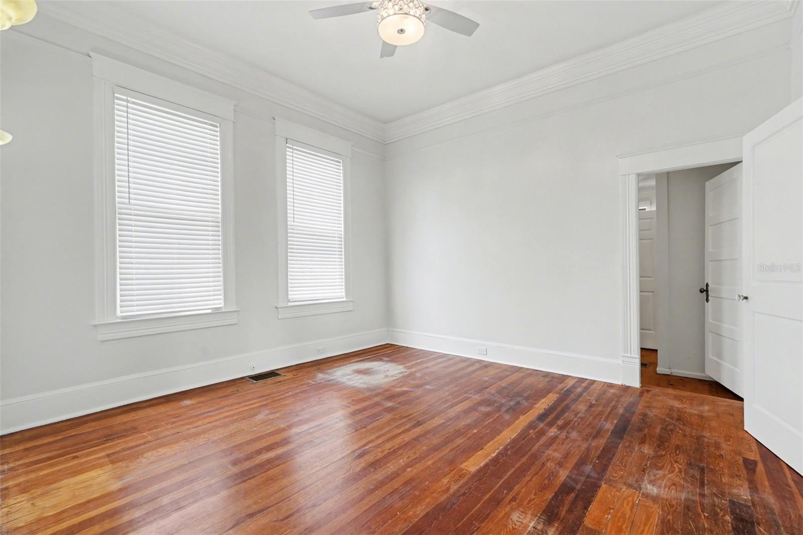 Image 26 of 34 For 501 Euclid Avenue