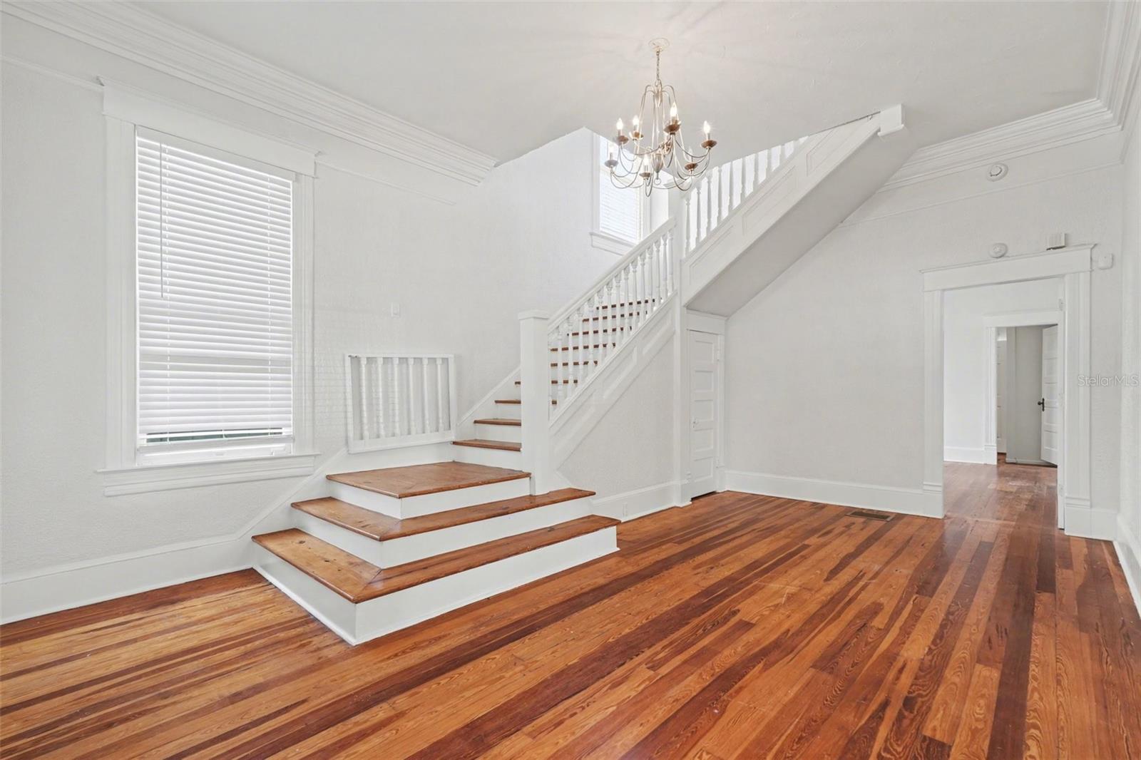 Image 4 of 34 For 501 Euclid Avenue