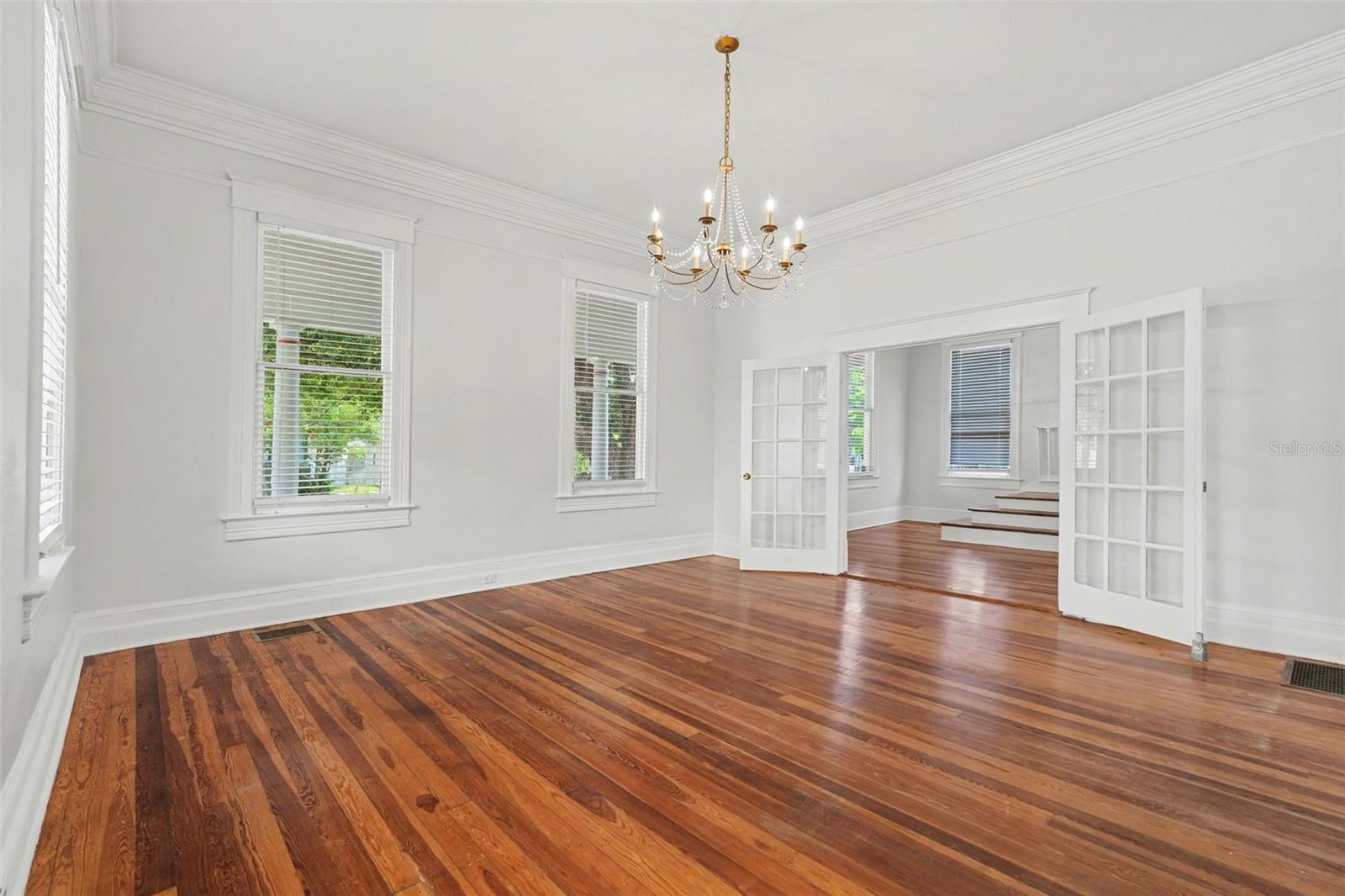 Image 6 of 34 For 501 Euclid Avenue