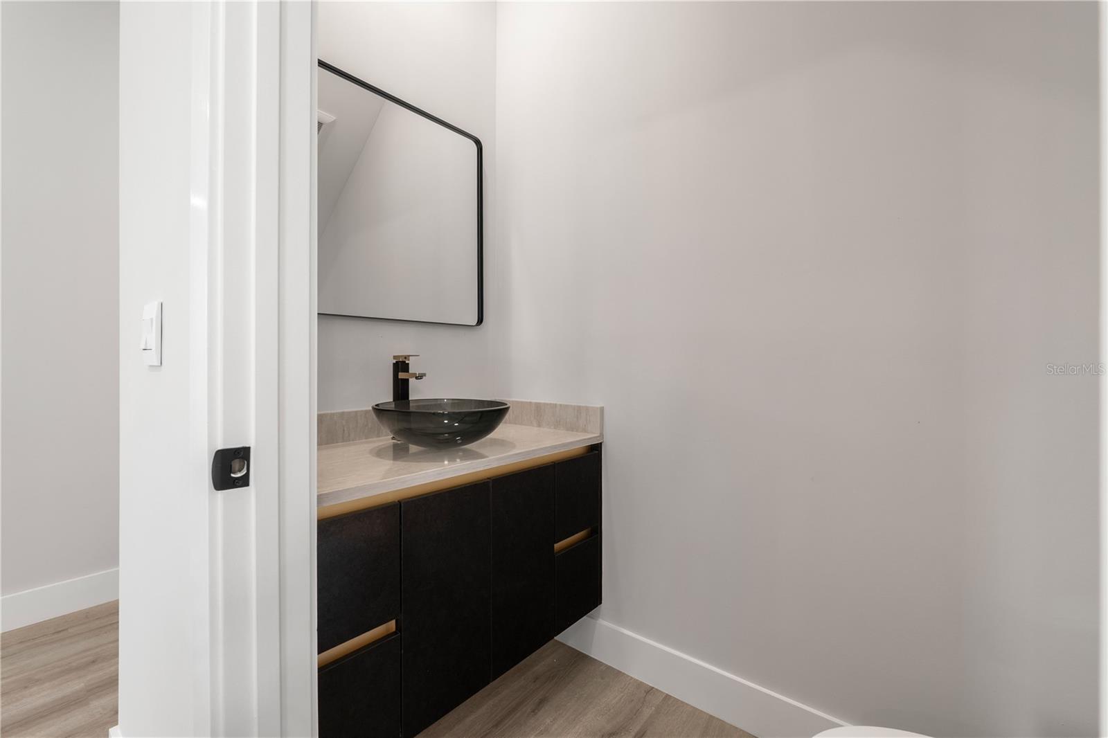 Image 16 of 58 For 3104 Pine Street