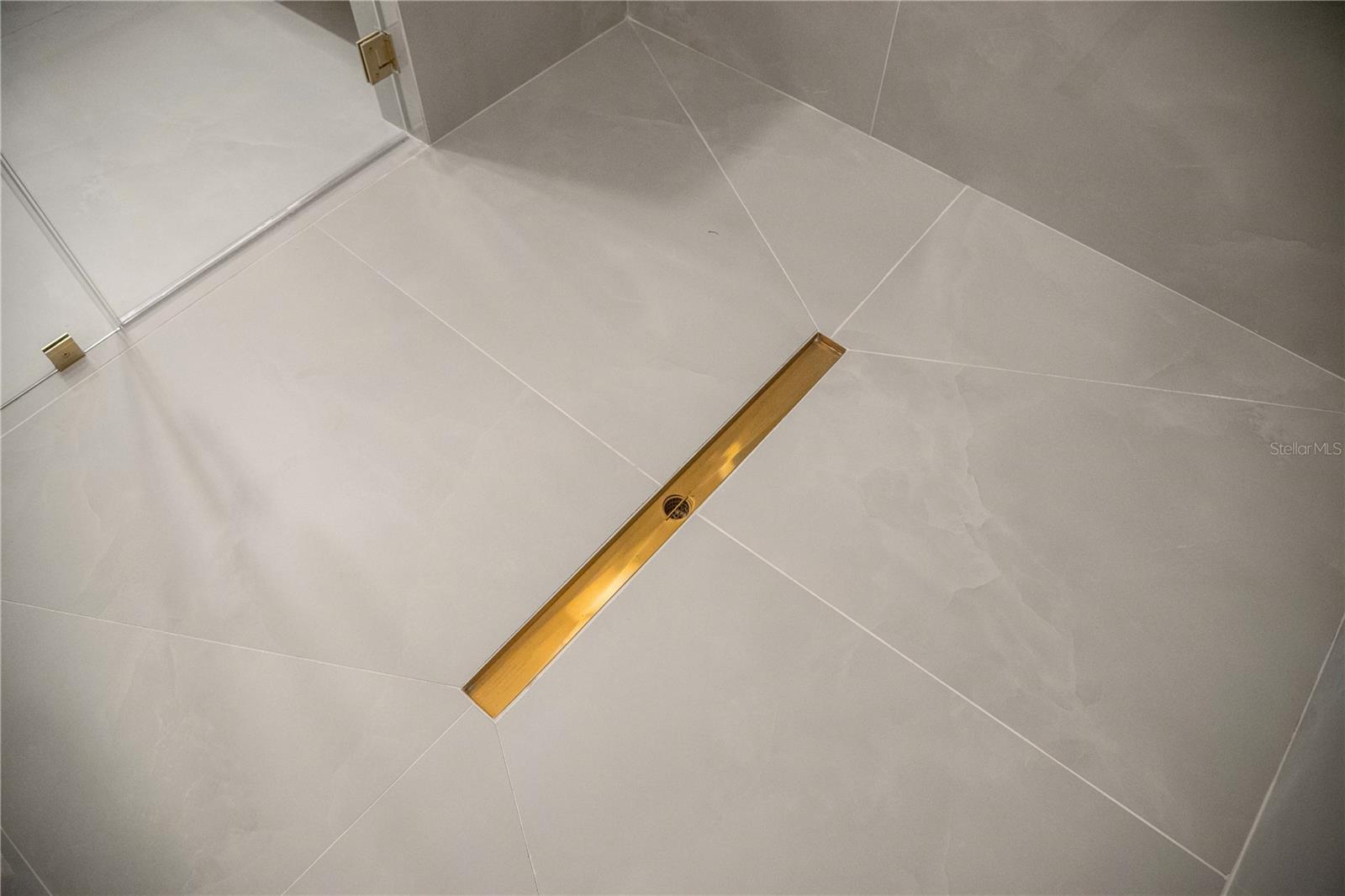 Image 23 of 58 For 3104 Pine Street