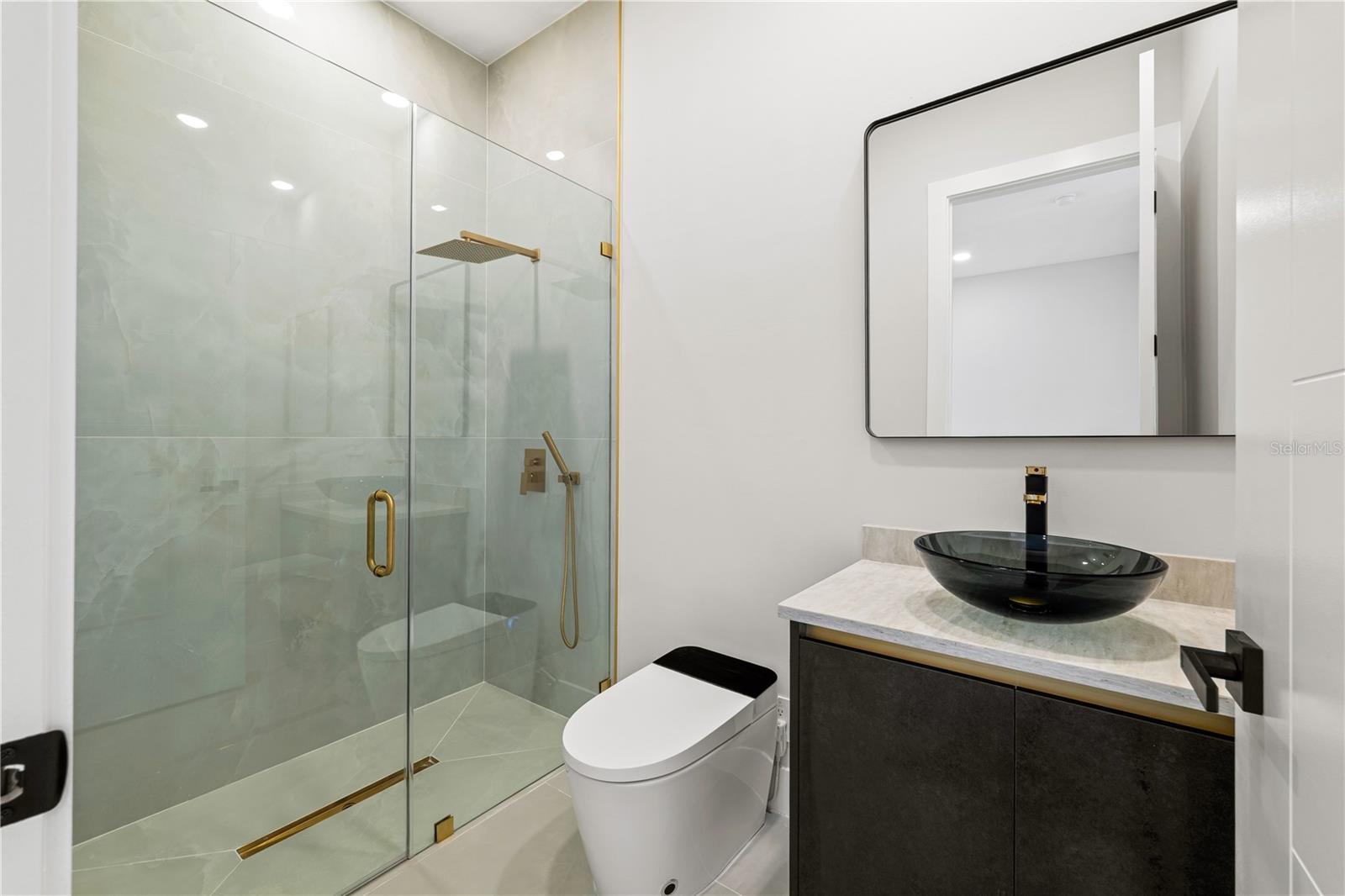 Image 34 of 58 For 3104 Pine Street