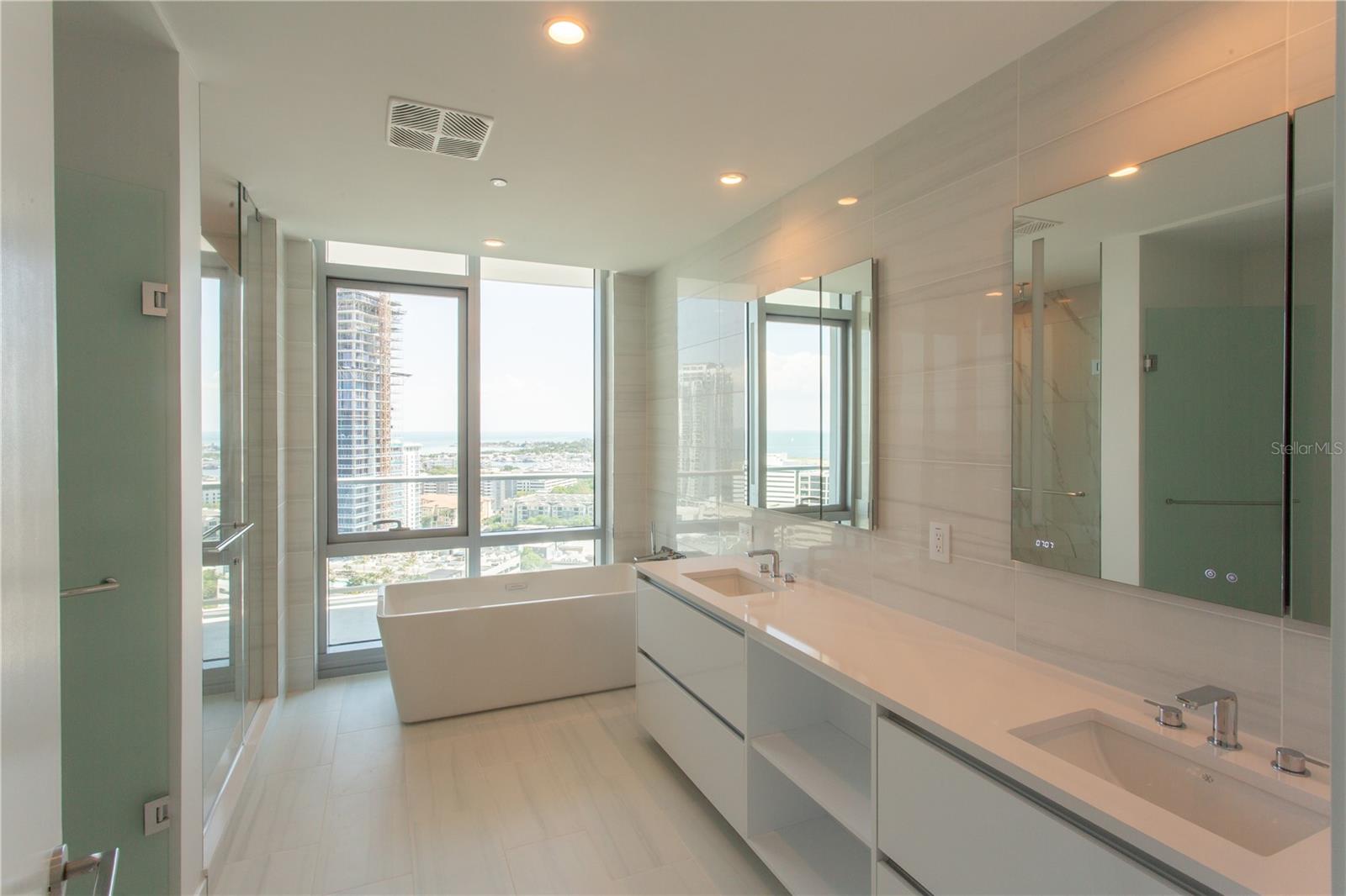 Image 13 of 28 For 400 Central Avenue 2001