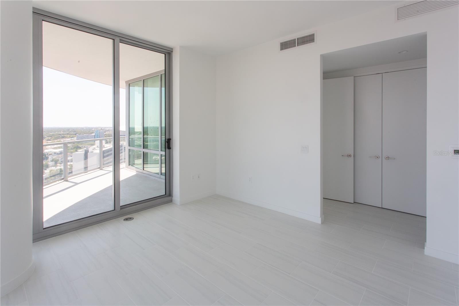 Image 15 of 28 For 400 Central Avenue 2001