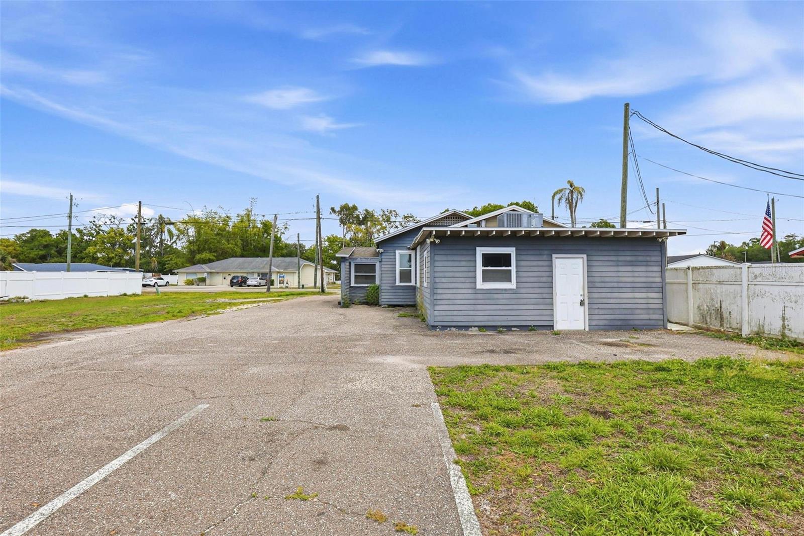 Image 13 of 58 For 6708 Himes Avenue