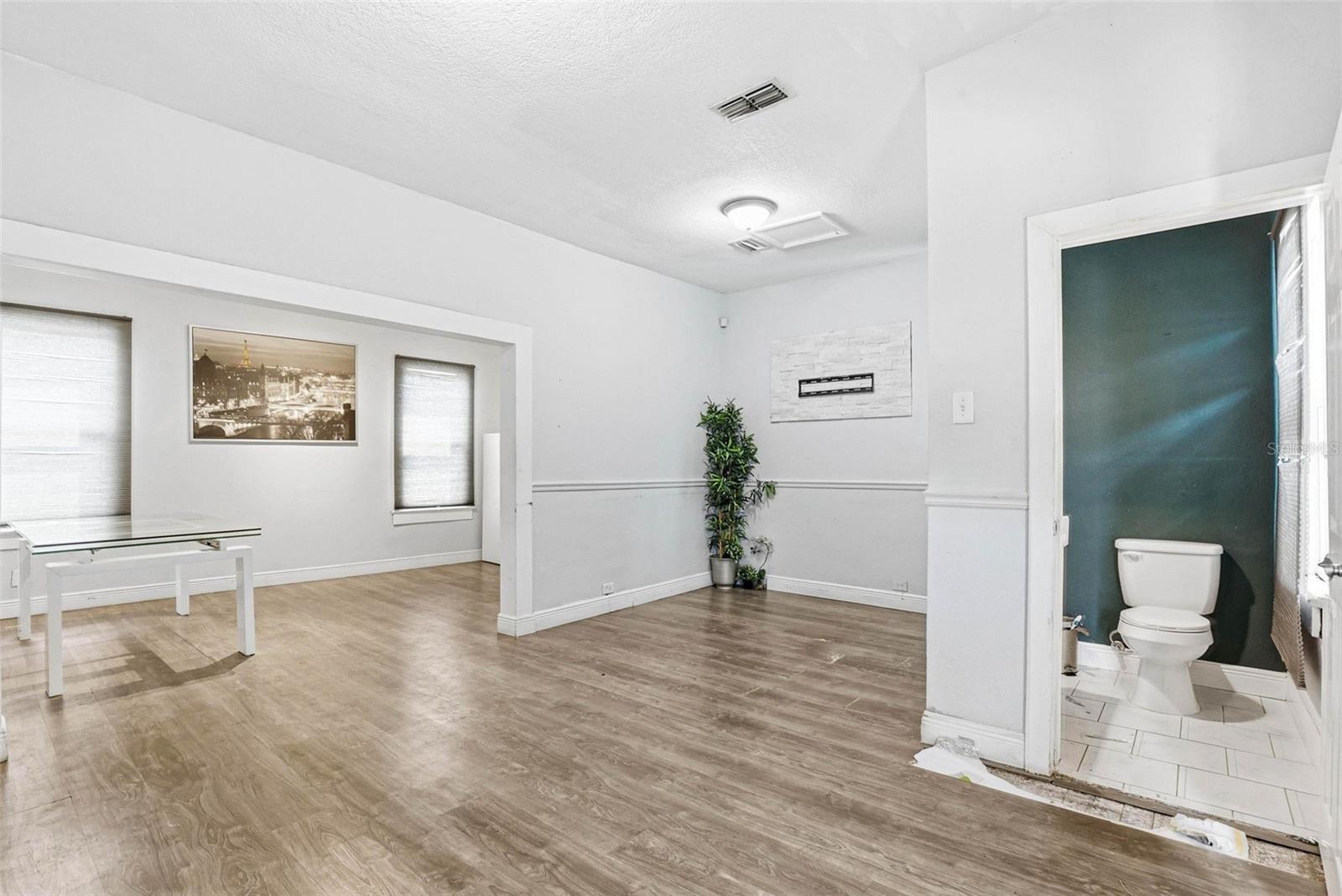 Image 17 of 58 For 6708 Himes Avenue